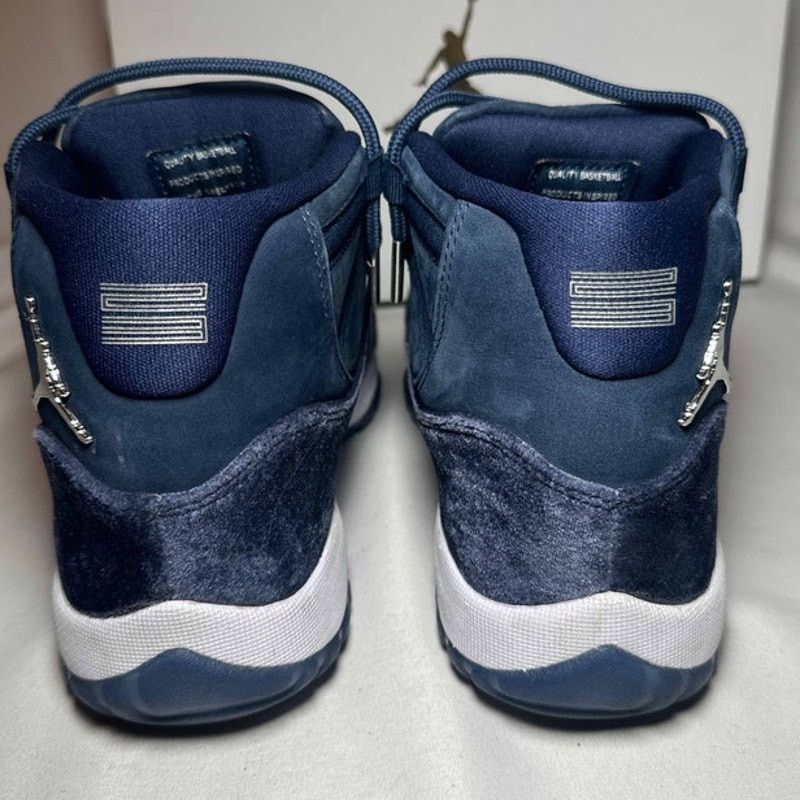 Jordan Brand × Nike Size 7.5 Air Jordan 11 Retro Midnight Navy Velvet Women's Size US 7.5 / IT 37.5 - 5 Thumbnail