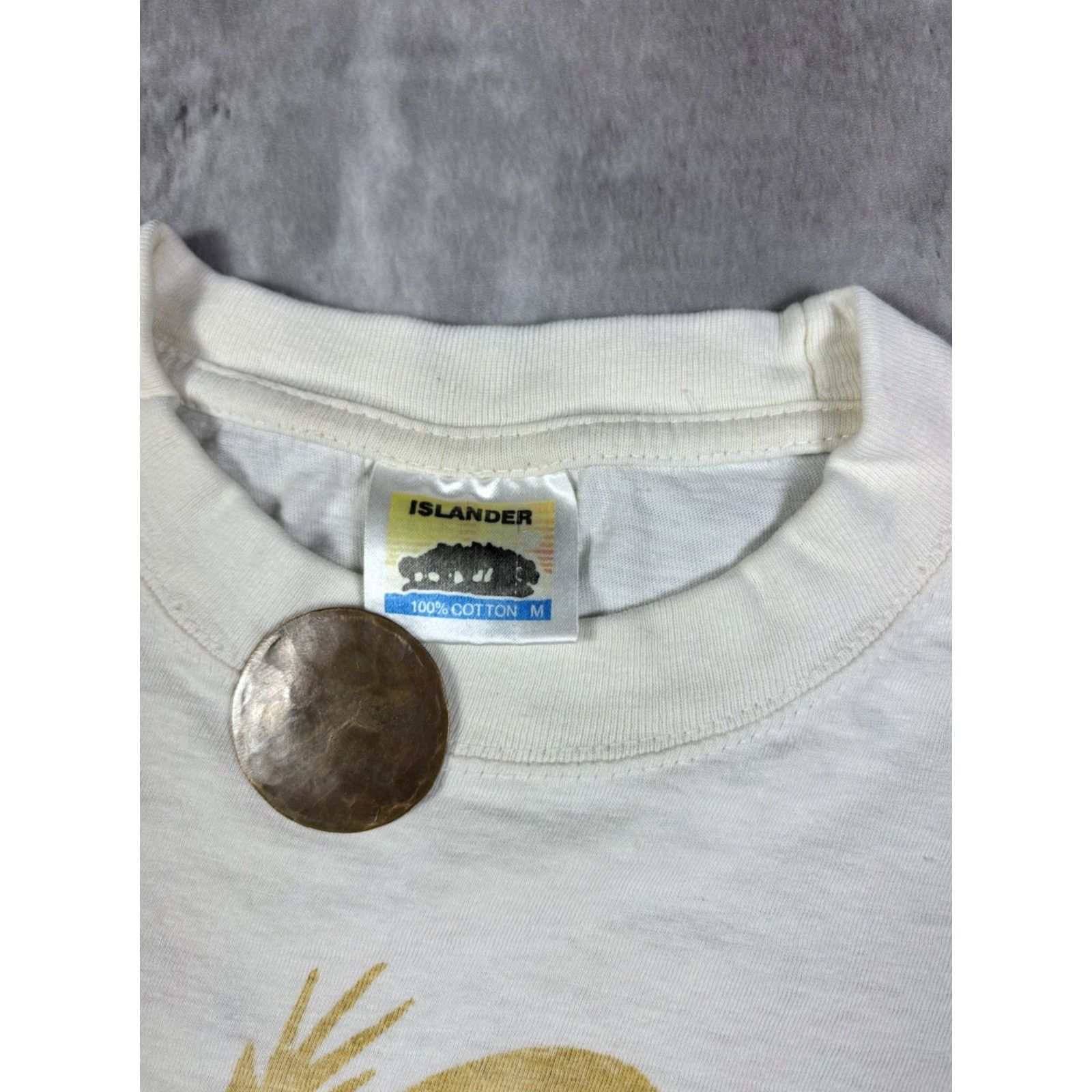 Vintage VINTAGE Bahamas Surf Beach T-Shirt Islander White Crew Neck Short Sleeve Cotton M Men 90s Beach 80s Graphic Print Batman Heroes 90s Size US M / EU 48-50 / 2 - 6 Thumbnail