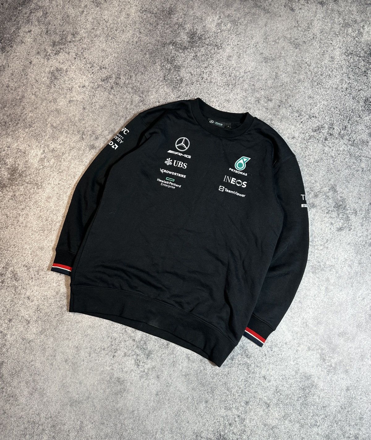 Formula 1 × Mercedes-Benz Mercedes Benz AMG F1 Team Streetwear Racing Petronas M Rare Size US M / EU 48-50 / 2 - 1 Thumbnail