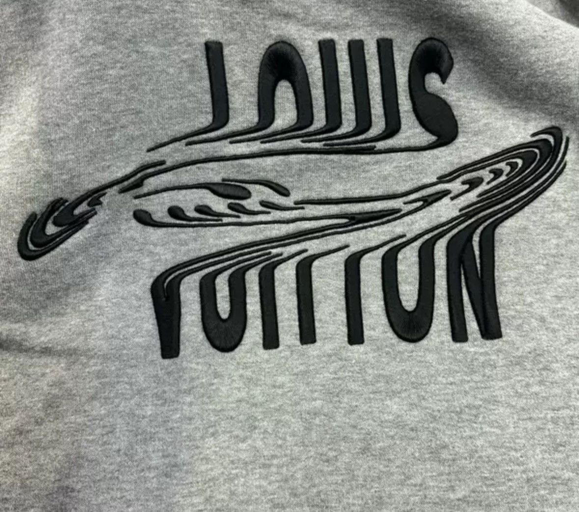Louis Vuitton LOUIS VUITTON LV Twisted Letter Logo Hoodie Size US S / EU 44-46 / 1 - 3 Thumbnail