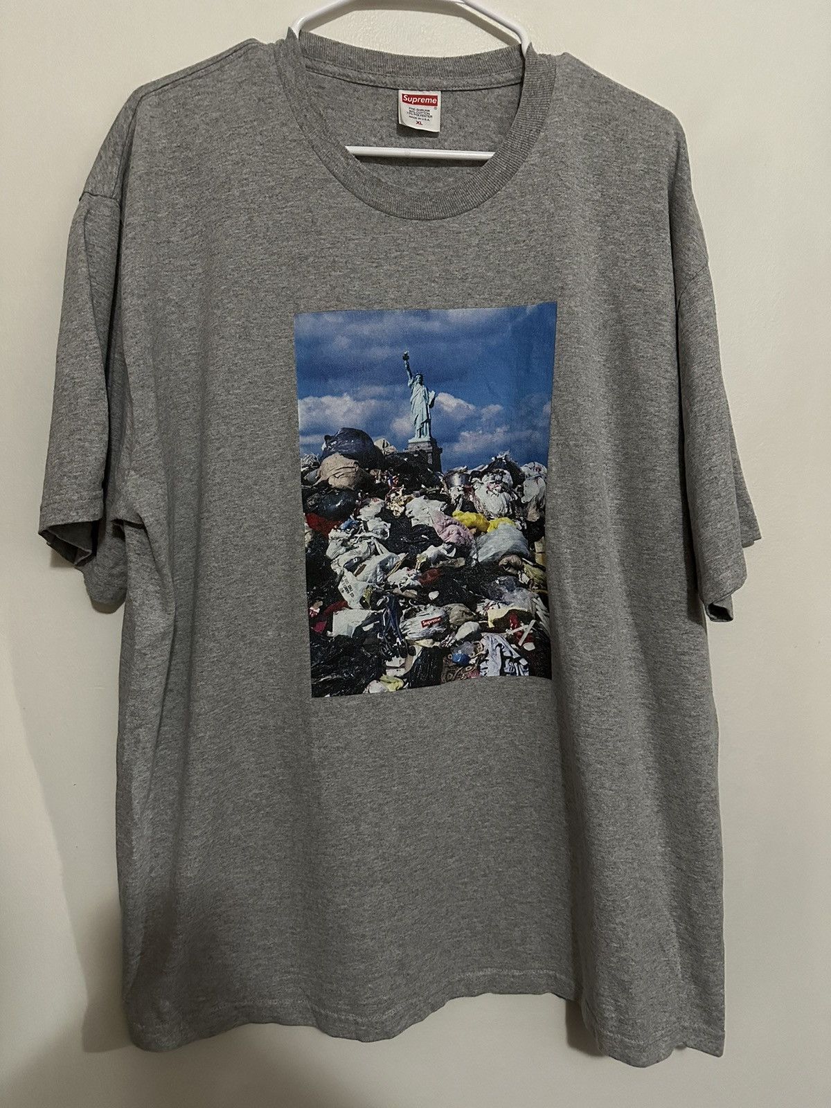 Supreme Supreme Trash Tee Size US XL / EU 56 / 4 - 1 Thumbnail