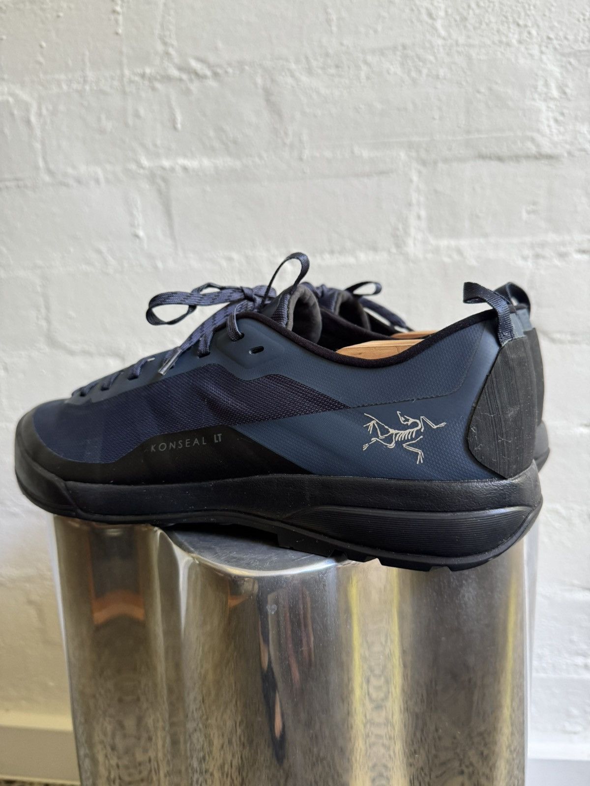 Arc'teryx BNWOT Arc’teryx Konseal LT approach shoes Size US 10 / EU 43 - 6 Thumbnail