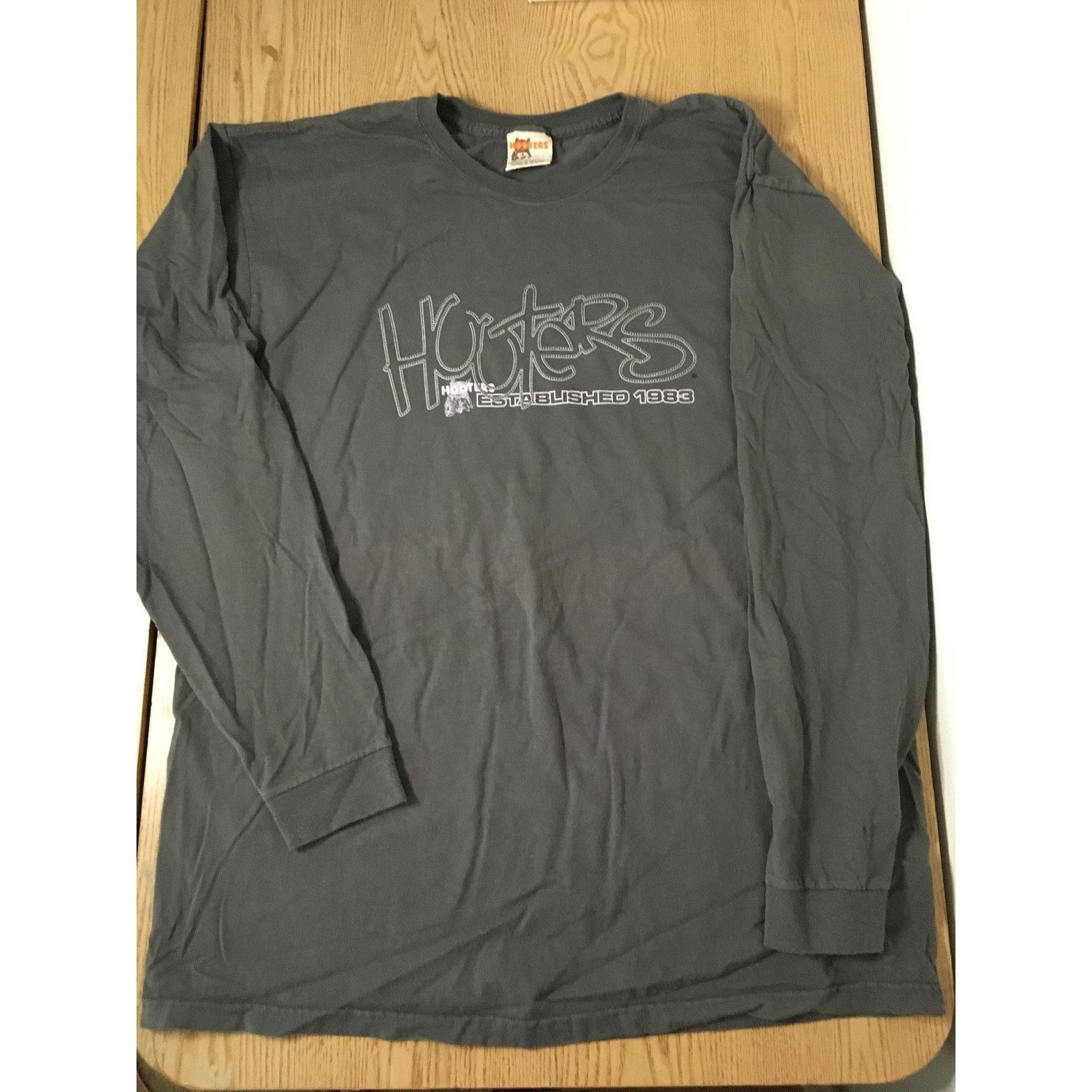Other New Mens Vintage Hooters Long Sleeve T-shirt Embroidered XL Size US XL / EU 56 / 4 - 1 Thumbnail