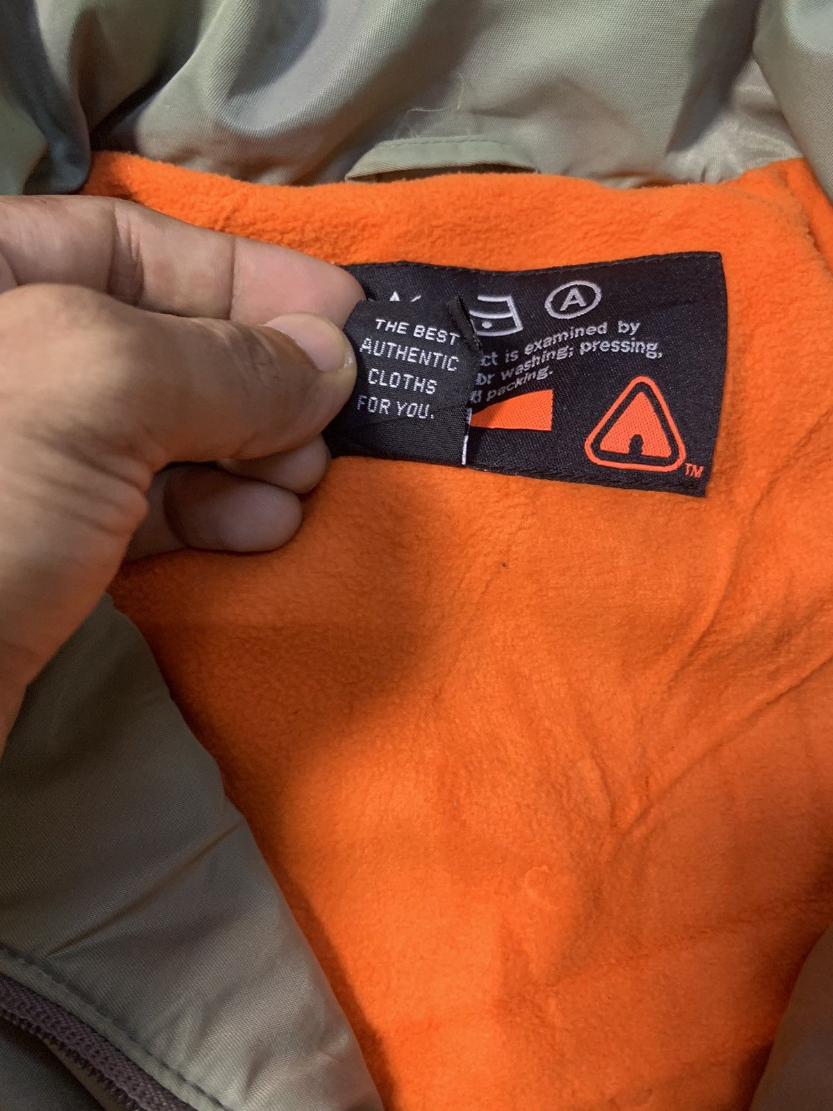 RARE AIRWALK MULTIPOCKET SLEEVE RARE WINDBREAKER SUNFADED