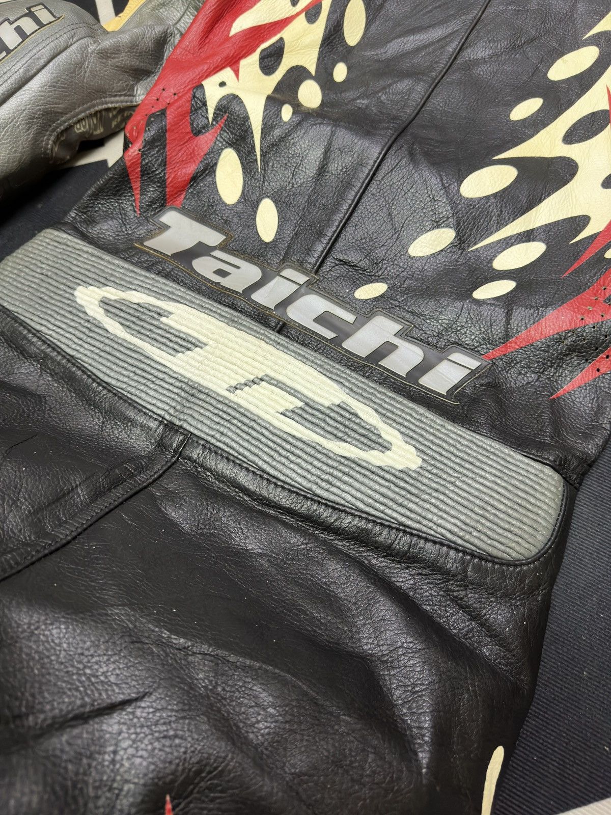 Alpinestars × Leather Rs Taichi x Alpinestars Leather Racing Suit Size US 33 - 14 Thumbnail