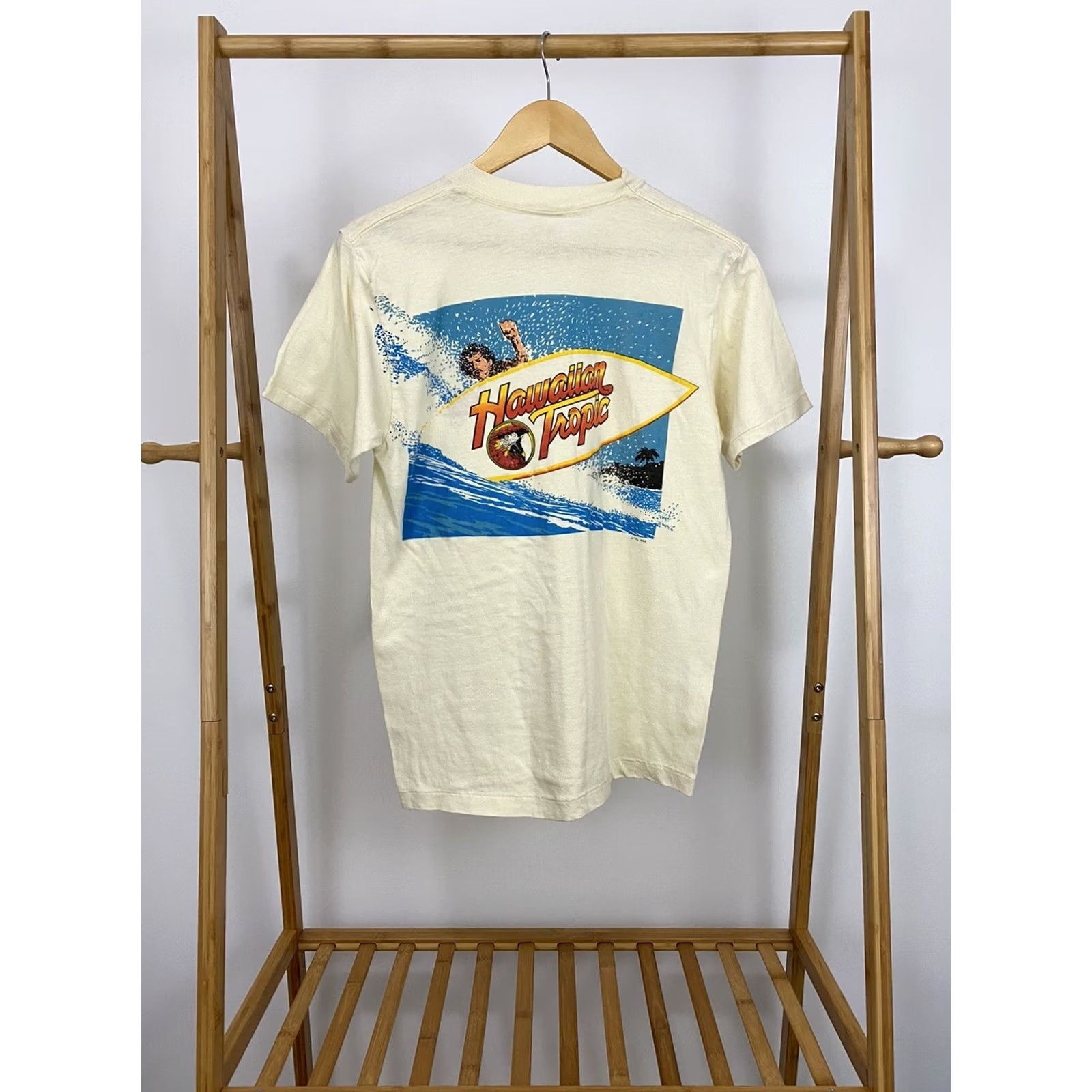 Vintage VTG 80s Hawaiian Tropic Tanning Bold Surf Graphic Hobie Paper Thin T-Shirt L Mens Cream/Beige Size US L / EU 52-54 / 3 - 2 Thumbnail