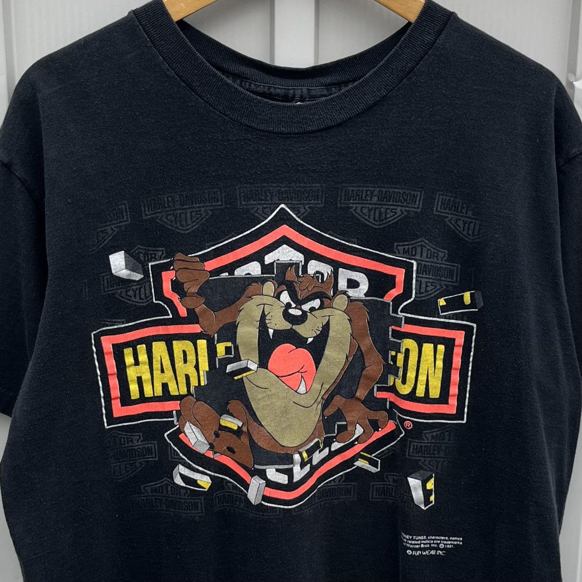 Harley Davidson × Vintage × Warner Bros Vintage 91’ Harley Davidson X Warner Bros Taz Tee Sz L Size US L / EU 52-54 / 3 - 1 Thumbnail