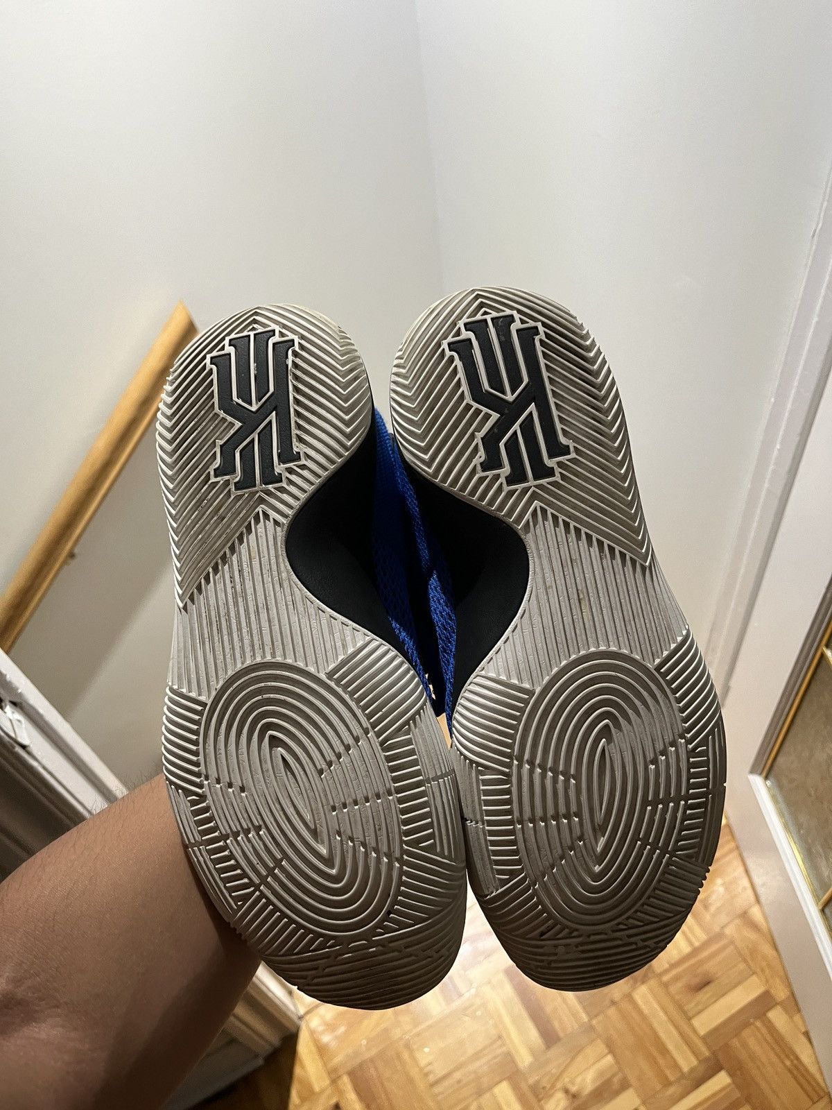 Nike Nike Kyrie 2 Size US 10 / EU 43 - 5 Thumbnail