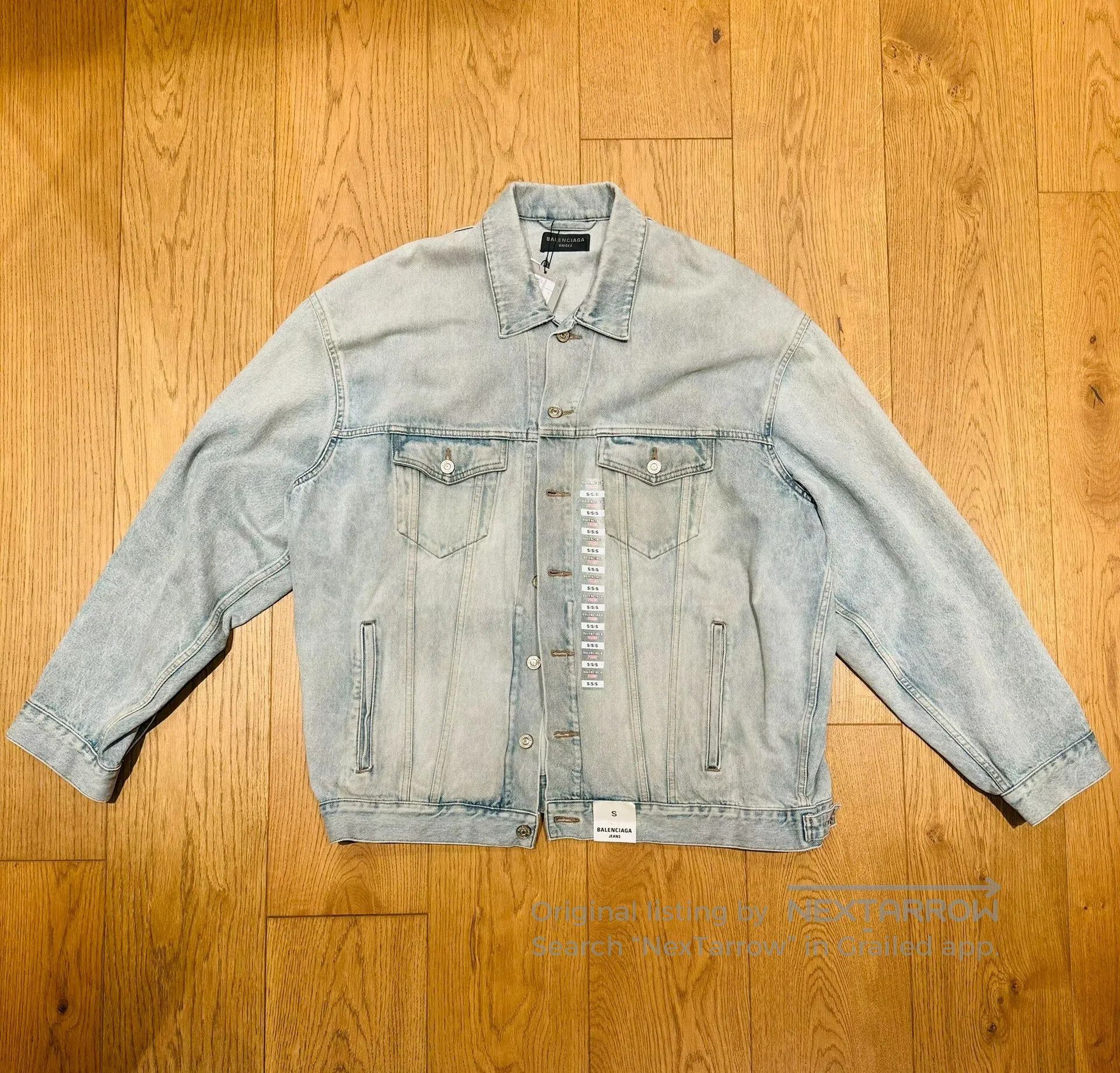 Balenciaga balenciaga oversized light blue denim jacket. Size US L / EU 52-54 / 3 - 1 Thumbnail