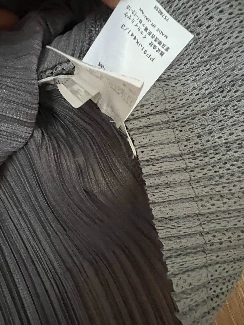 Issey Miyake Issey Miyake size:3 Grey pleated top Size M / US 6-8 / IT 42-44 - 5 Thumbnail