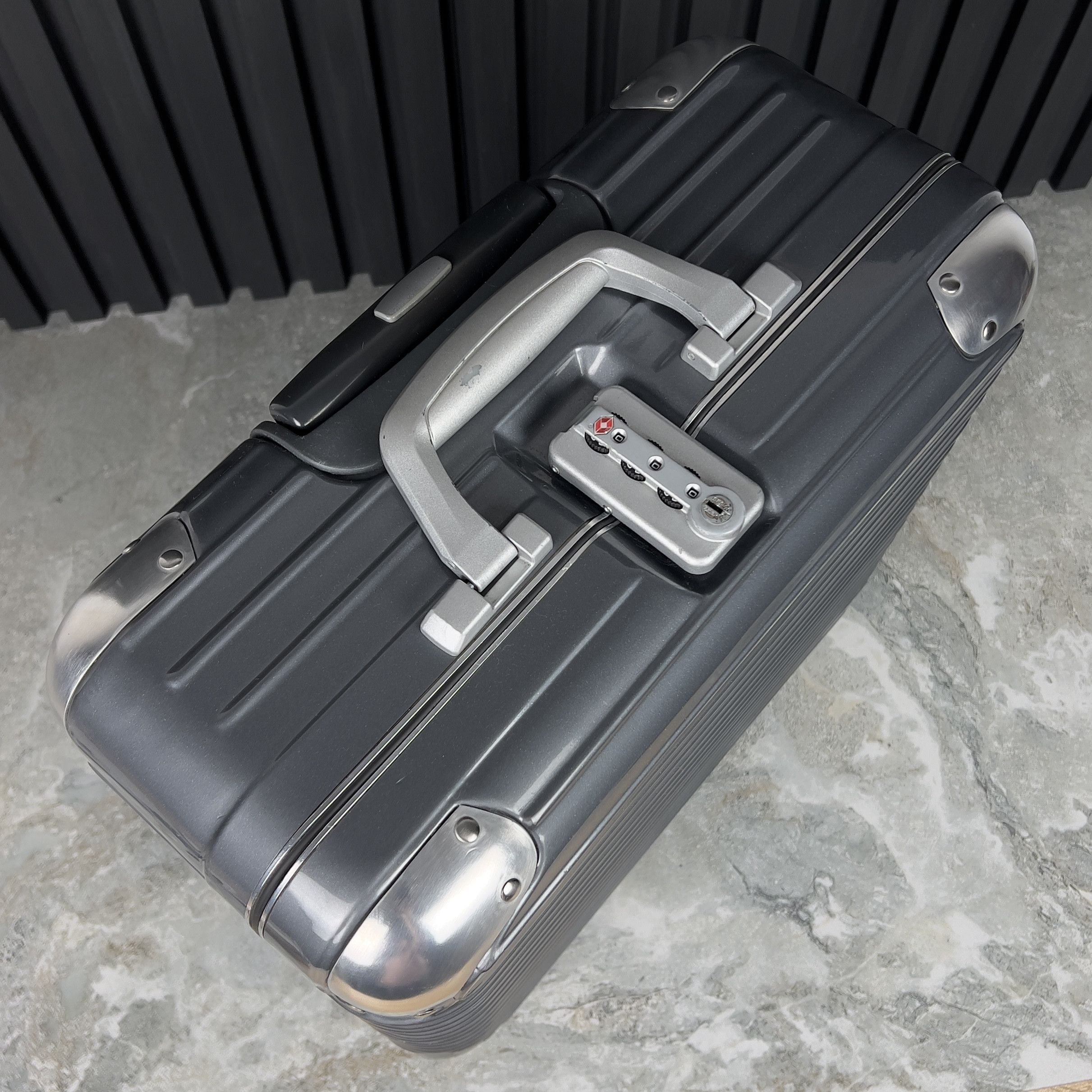 Rimowa Rimowa Limbo Business Trolley 23L Gray 2-wheels Suitcase Size ONE SIZE - 8 Thumbnail