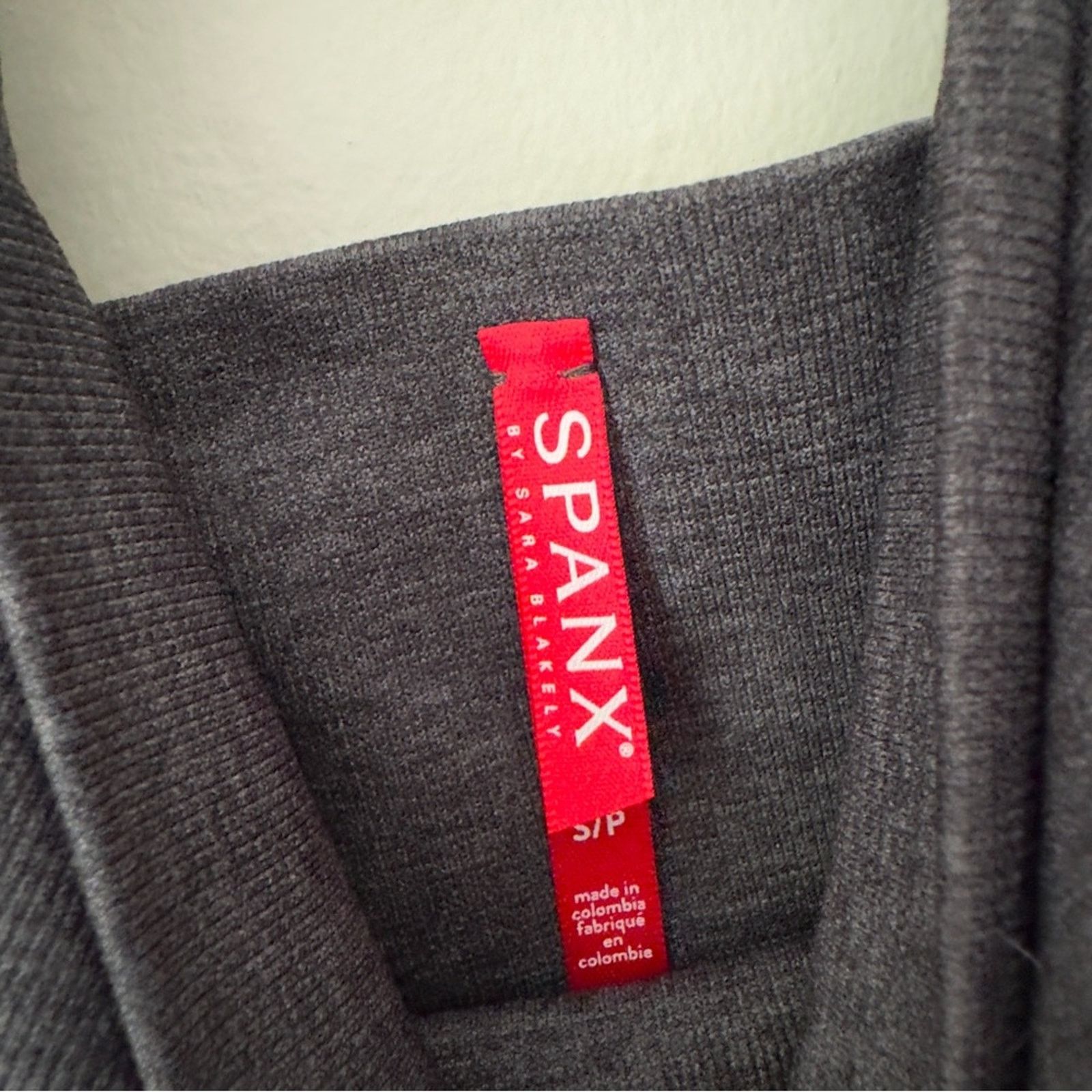 Spanx Spanx by Sara Blakely Solid Gray Athletic Leggings Seamless Size 27" / US 4 / IT 40 - 5 Thumbnail