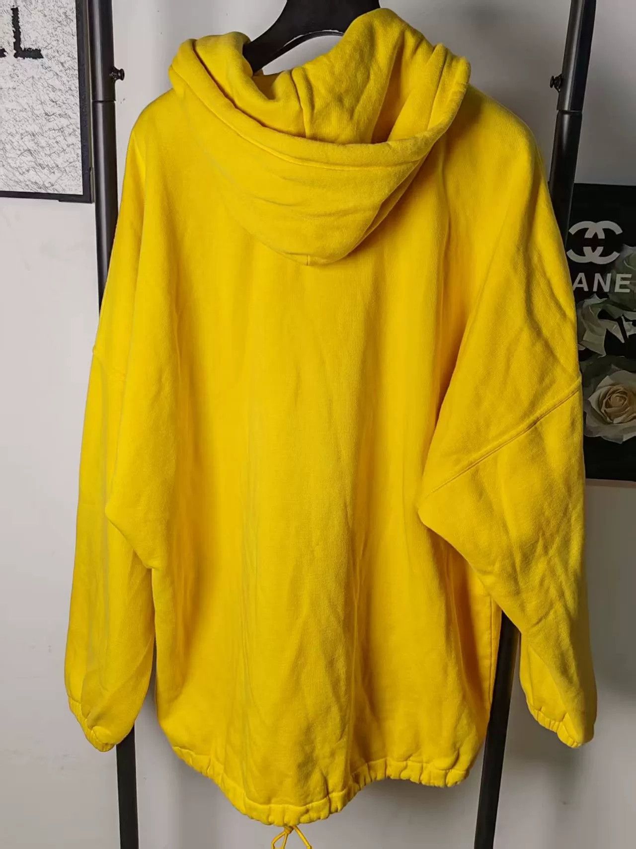Balenciaga yellow balenciaga logo hoodie in excellent condition Size US M / EU 48-50 / 2 - 2 Thumbnail
