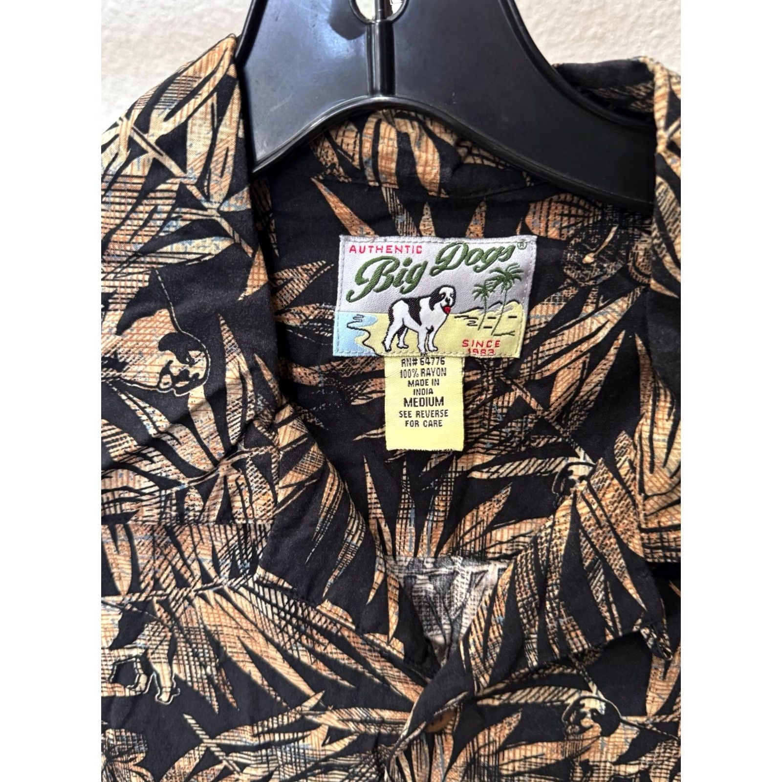 Big Dogs Big Dogs Shirt Short Sleeve Button Up M Rayon Floral Pocket Multicolor Mens Size US M / EU 48-50 / 2 - 4 Thumbnail
