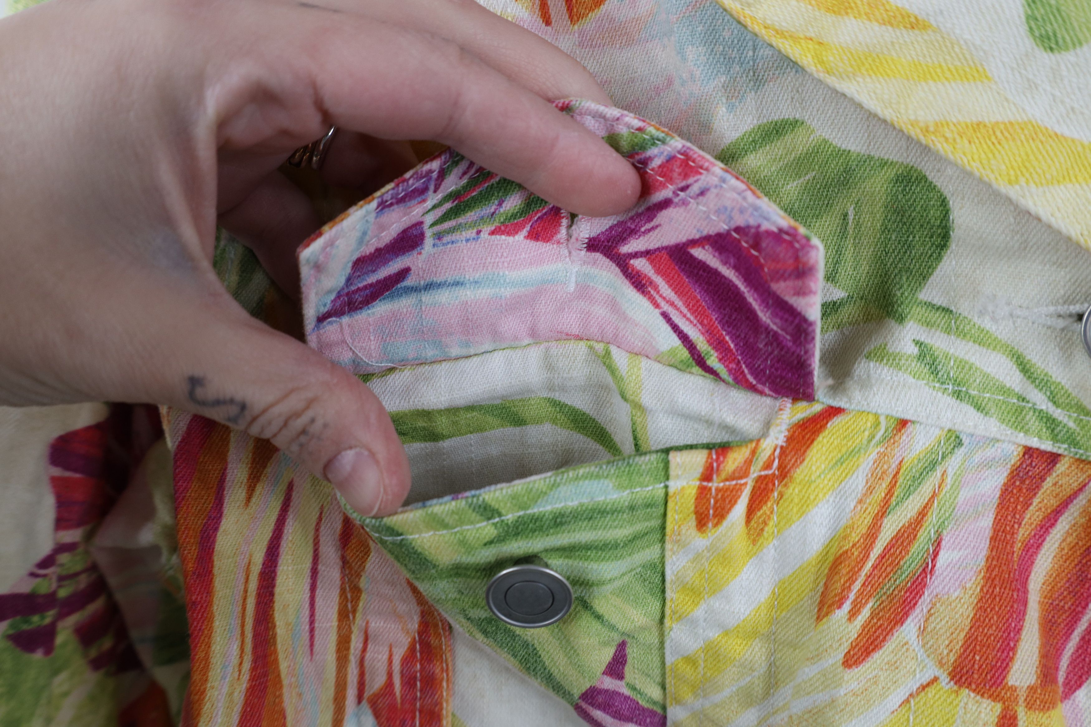 Chicos Vintage Chicos All Over Print Flower Linen Trucker Jacket Size XS / US 0-2 / IT 36-38 - 6 Thumbnail