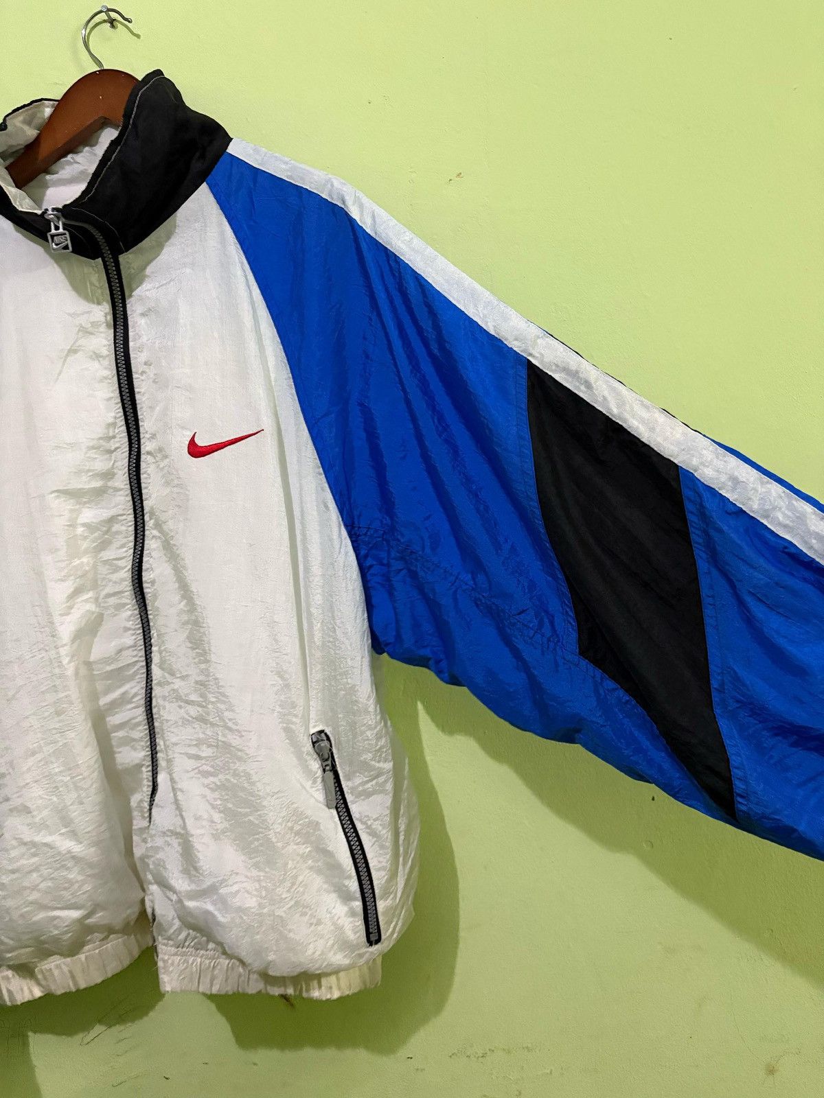 Nike Vintage 90’s Nike Windbreaker Big Logo Swoosh Retro Design Size US L / EU 52-54 / 3 - 3 Thumbnail