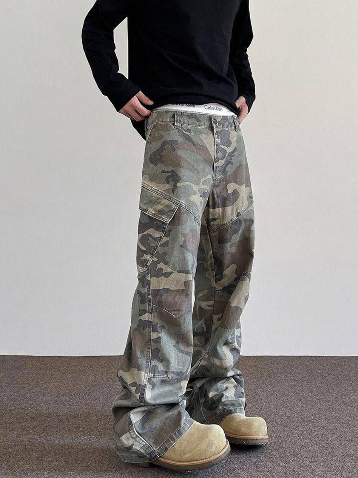 Vintage Baggy Cargo Camo Stacked Pants, Wide Leg Pants Size US 33 - 4 Thumbnail