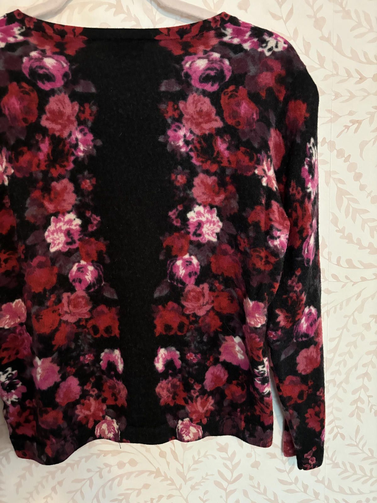 Designer 100% Merino Wool Talbots Women's Floral Cardigan Size L / US 10 / IT 46 - 7 Thumbnail