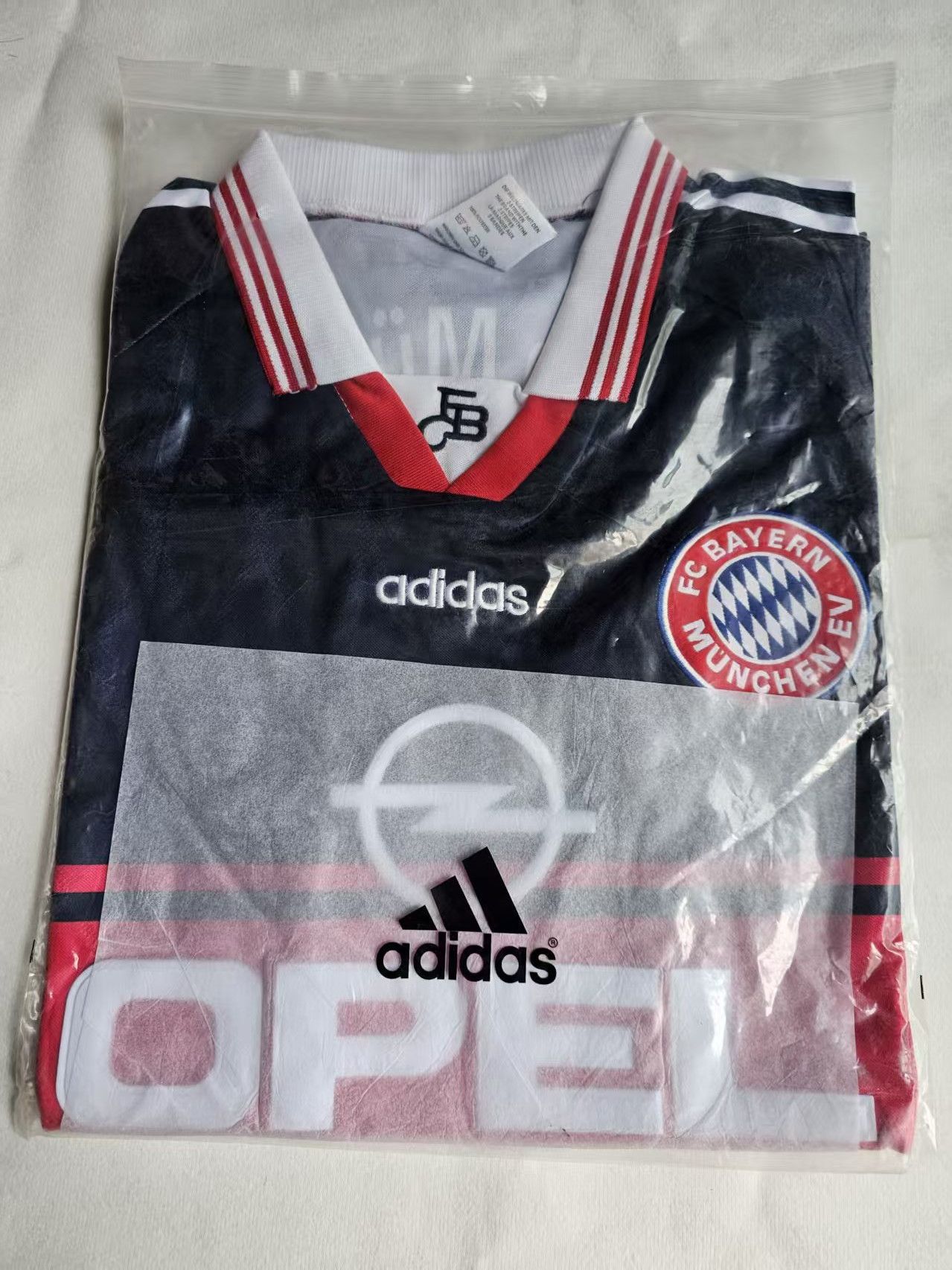 Other VIntage 1997 1999 Bayern Munich Soccer Jersey Size US XL / EU 56 / 4 - 6 Thumbnail