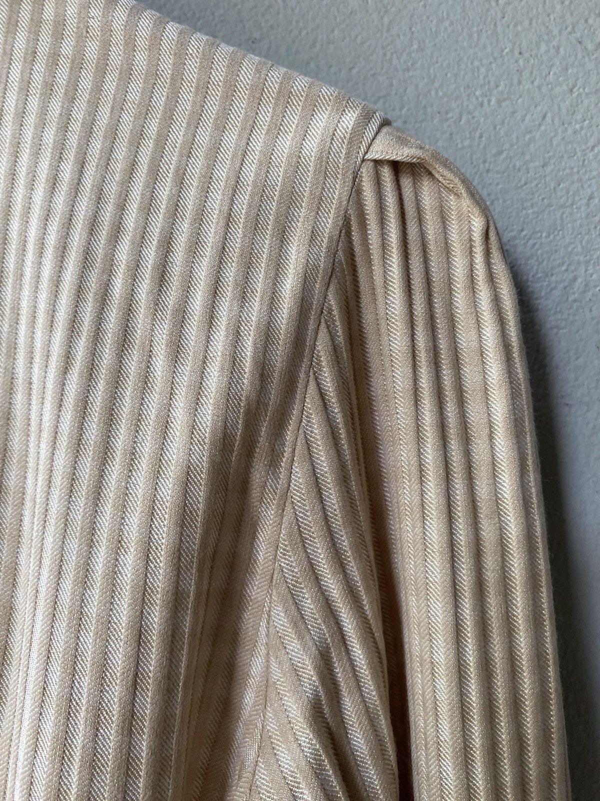 Burberry Burberry vintage beige blouse Size ONE SIZE - 14 Thumbnail