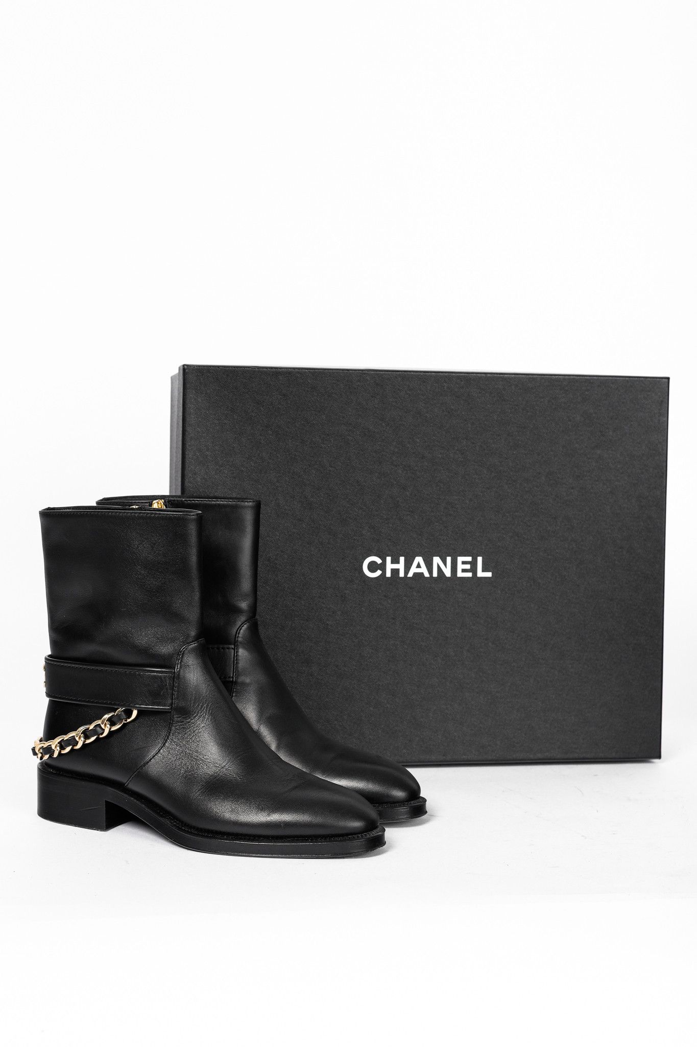 Chanel Chanel 22A Black Calfskin & Metal CC Chainlink Moto Boots Size US 5 / IT 35 - 12 Thumbnail