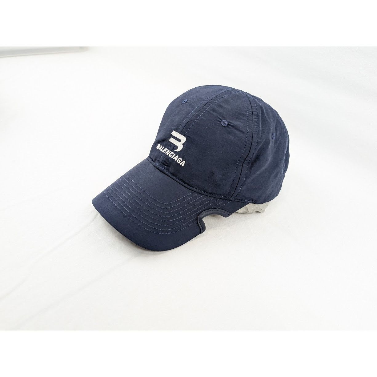 Balenciaga o1rshd1 Size: S / Hat Notch Tracksuit Nylon Tracksuit Size ONE SIZE - 4 Thumbnail