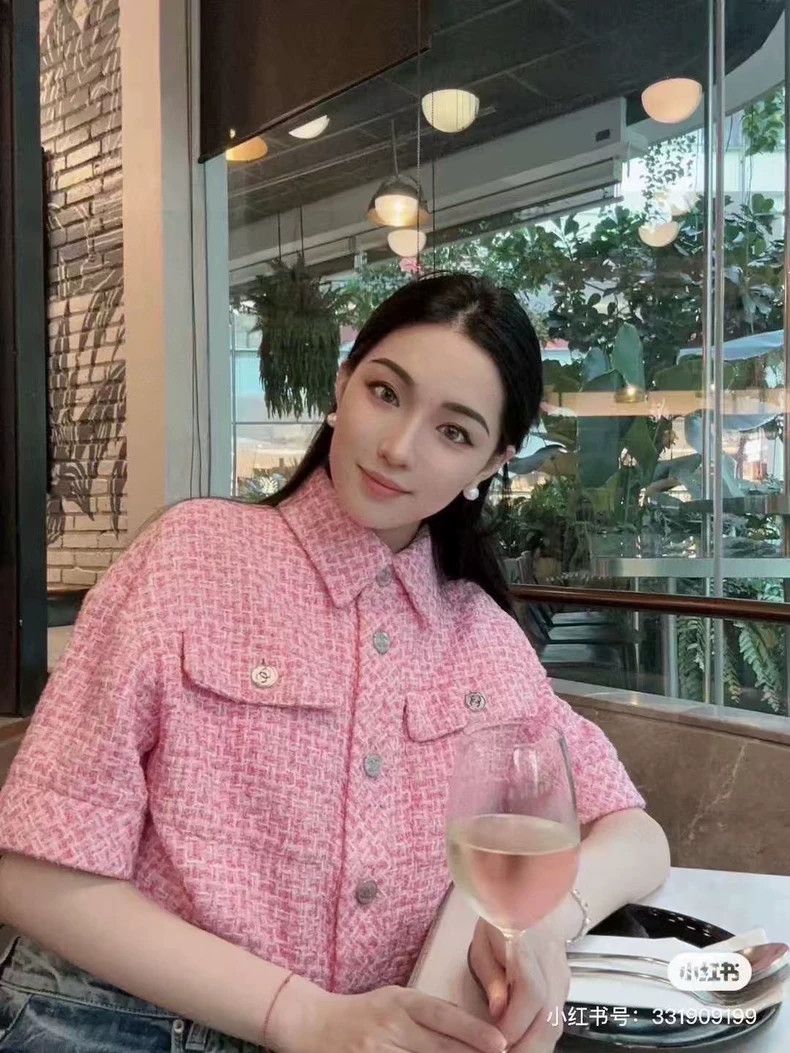 Chanel Chanel 23P early spring pink tweed short-sleeved short jac Size XS / US 0-2 / IT 36-38 - 4 Thumbnail
