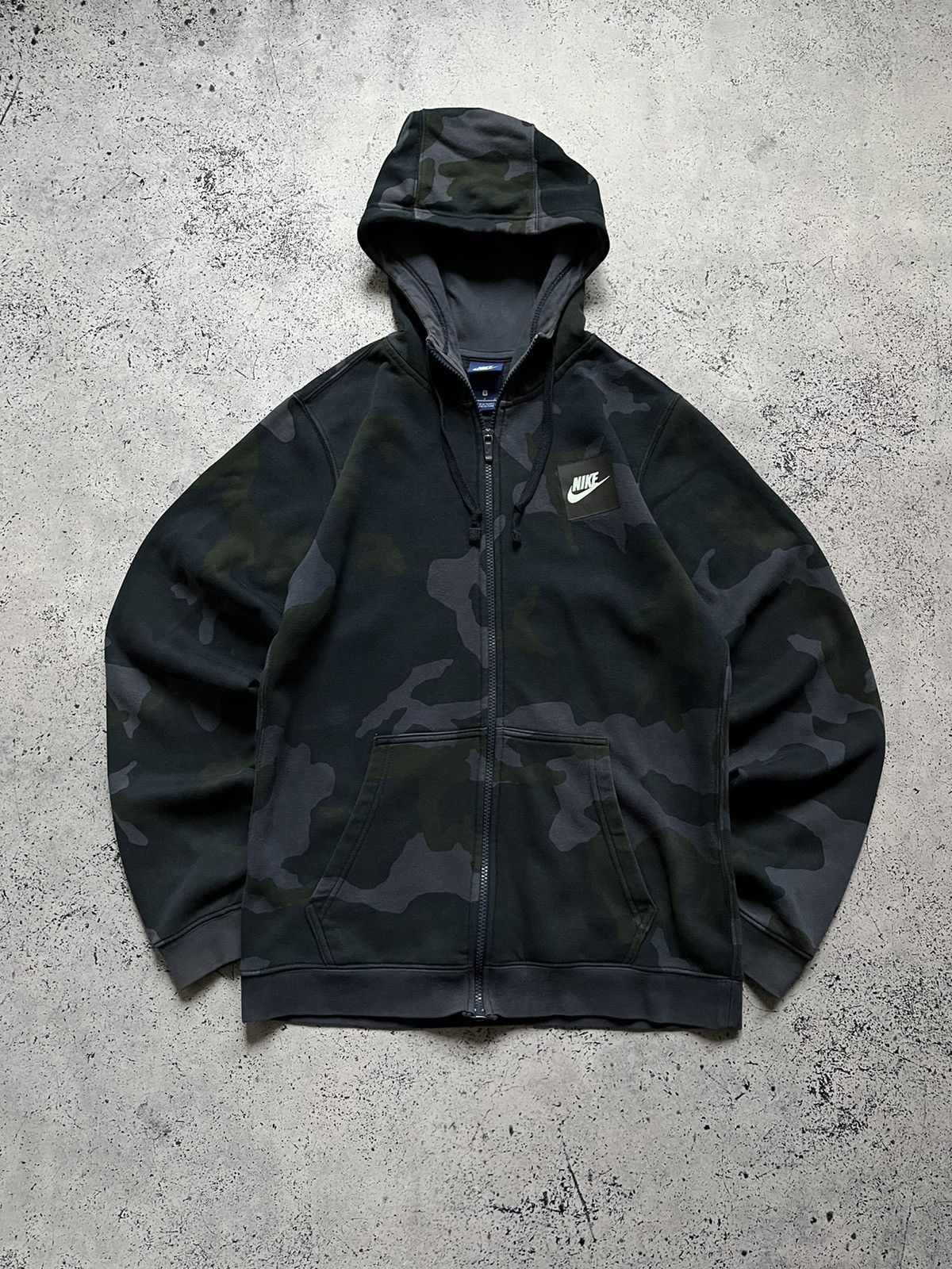 Nike Vintage Nike Boxy Fit Zip Up Hoodie Camo Embroidered Y2K USA Size US S / EU 44-46 / 1 - 1 Thumbnail