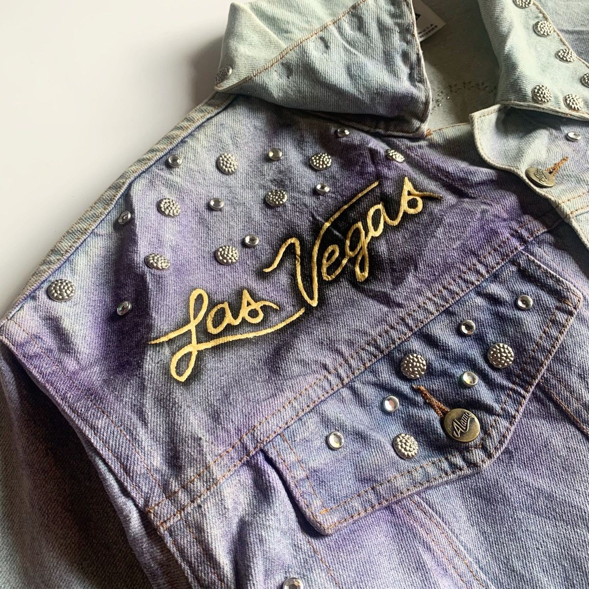 Vintage Vintage 1987 Artistry In Giitz Swarovski Diamond Las Vegas Size US XL / EU 56 / 4 - 11 Thumbnail