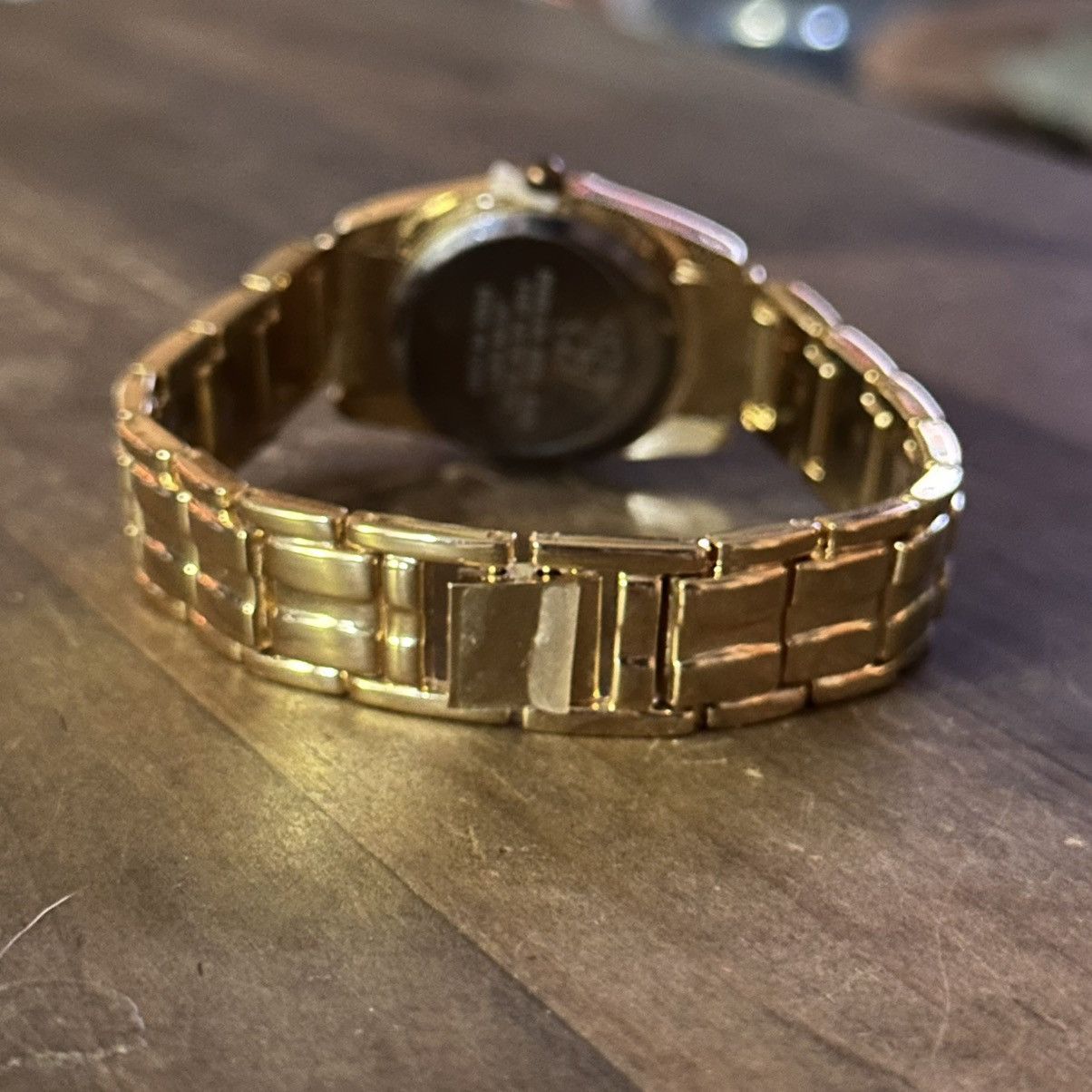 Vintage Vintage Elizabeth Taylor gold tone pave bezel watch Size ONE SIZE - 8 Thumbnail