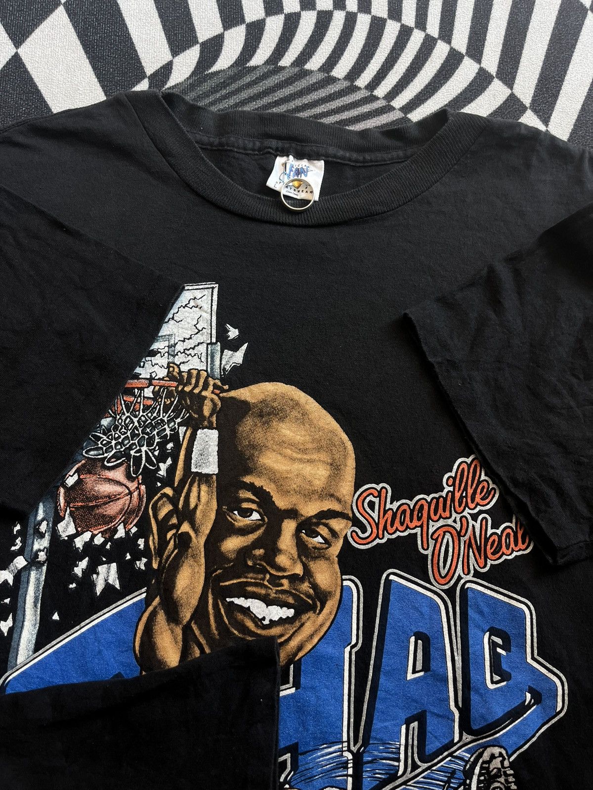 NBA Vintage SHAQ O’Neal Orlando Magic NBA 90’s Tshirt Size US L / EU 52-54 / 3 - 8 Thumbnail
