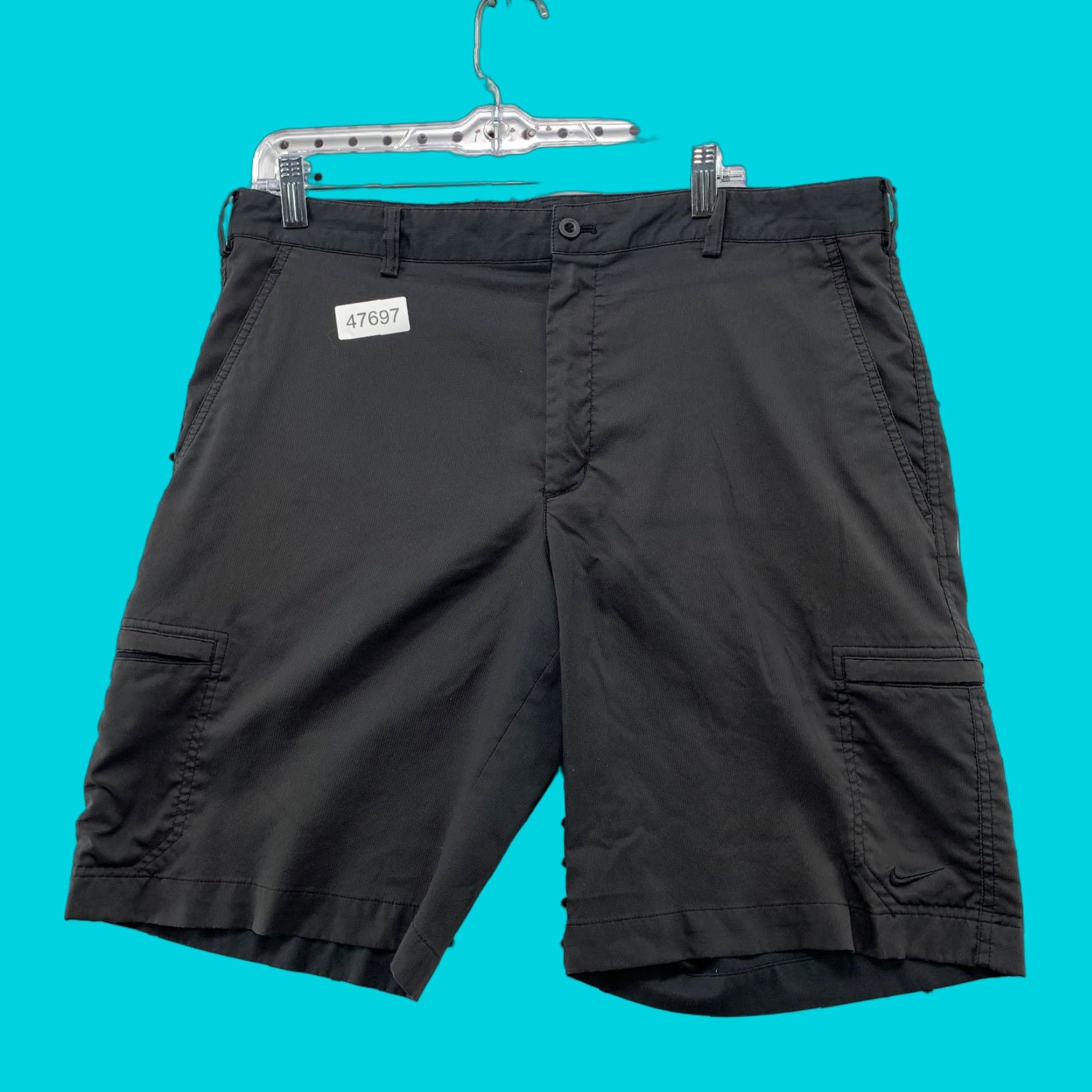 Nike Nike Golf Cargo Shorts Mens 36 Black Pockets Active Preppy 36x11 Size US 36 / EU 52 - 1 Thumbnail