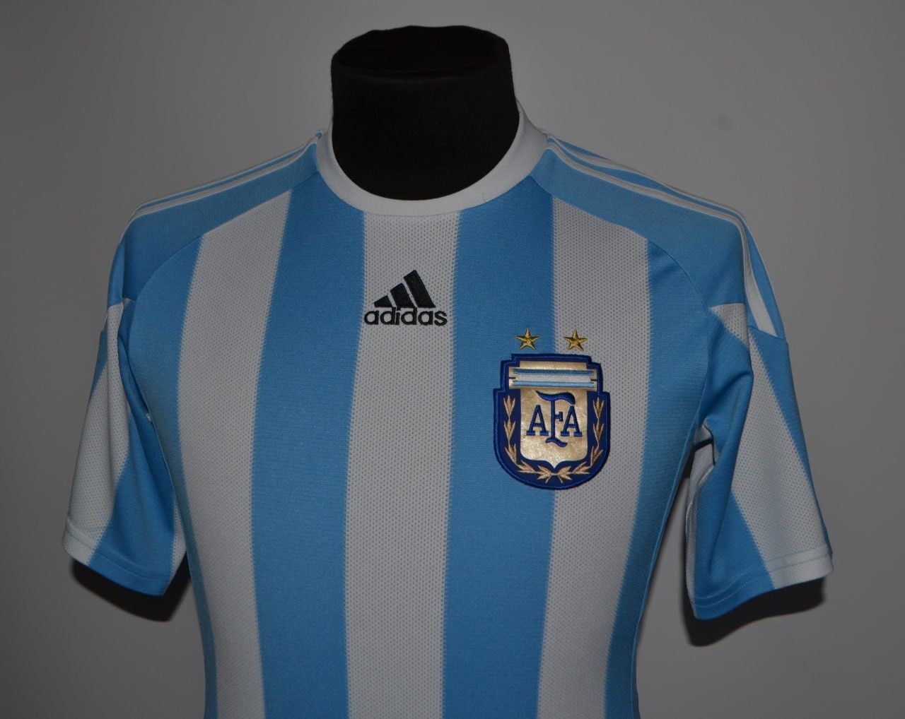 Adidas ADIDAS ARGENTINA 2009 HOME FOOTBALL SHIRT SOCCER JERSEY Size Size US S / EU 44-46 / 1 - 2 Thumbnail