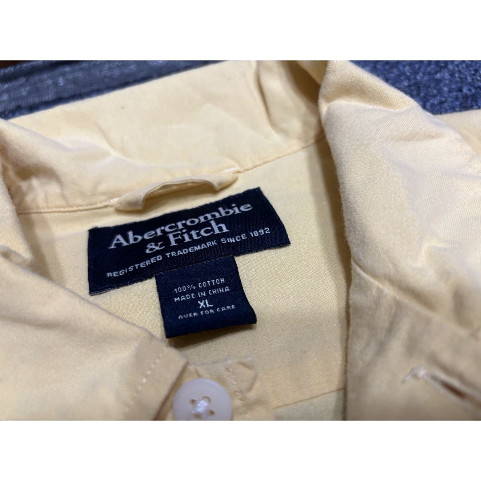 Abercrombie & Fitch VTG Abercrombie & Fitch Hawaiian Shirt Button-Up Short Sleeve Collared XL Yellow Striped Logo Featured Vintage Mens Shirt Size US XL / EU 56 / 4 - 2 Thumbnail