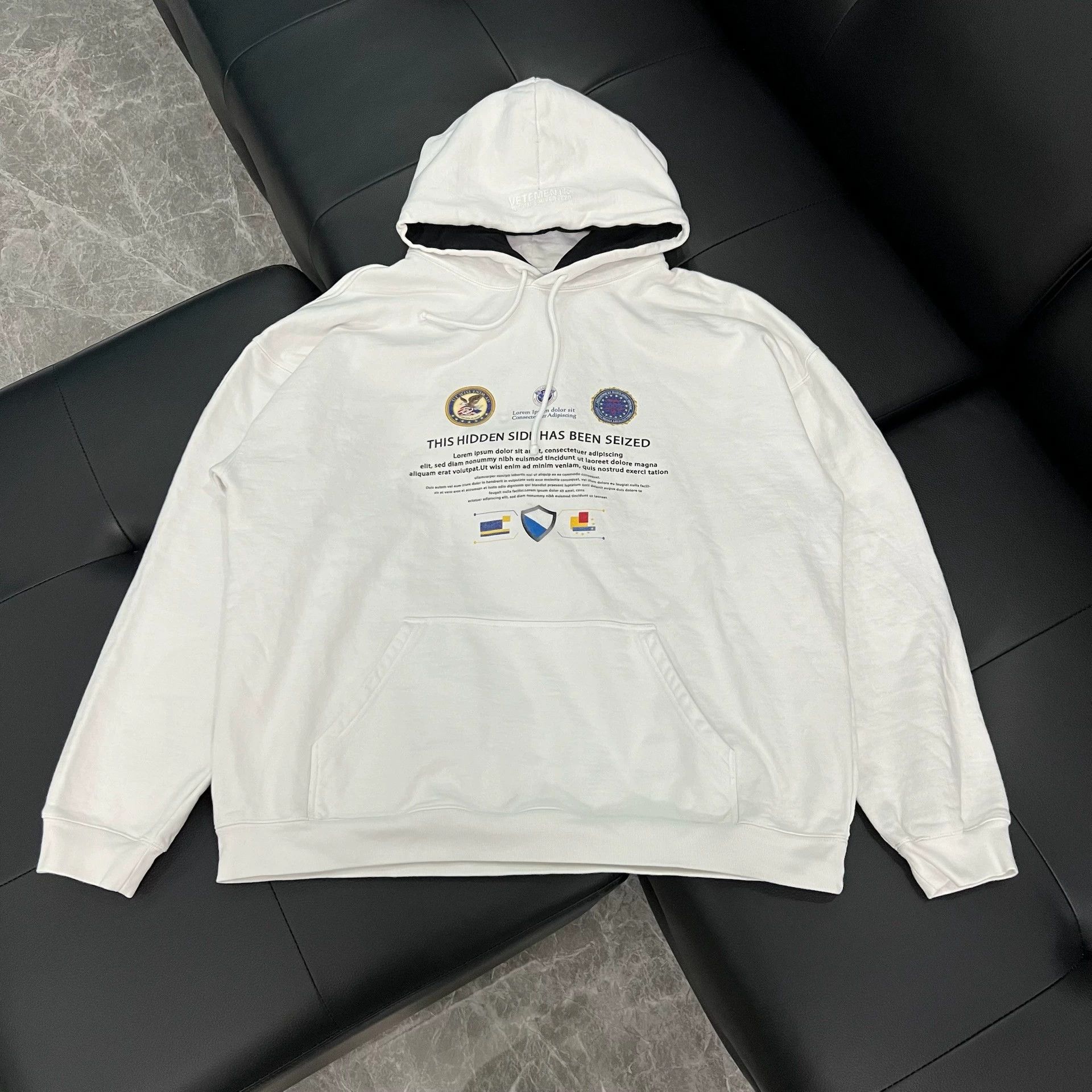 トップス vetements this hidden side hoodie xs Vetements “This hidden side has been seized” Hoodie