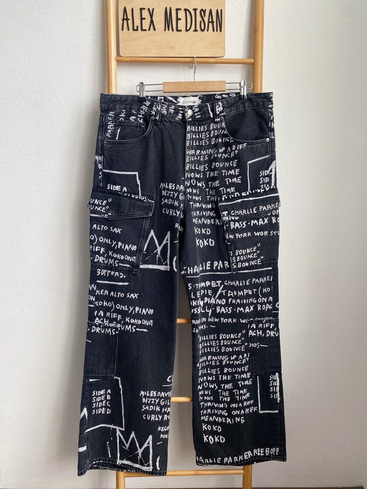 H&M × Jean-Michel Basquiat × Who Decides War Who Decides War Baggy denim jeans H&M x Basquiat x Ev&Tela Size US 36 / EU 52 - 10 Thumbnail
