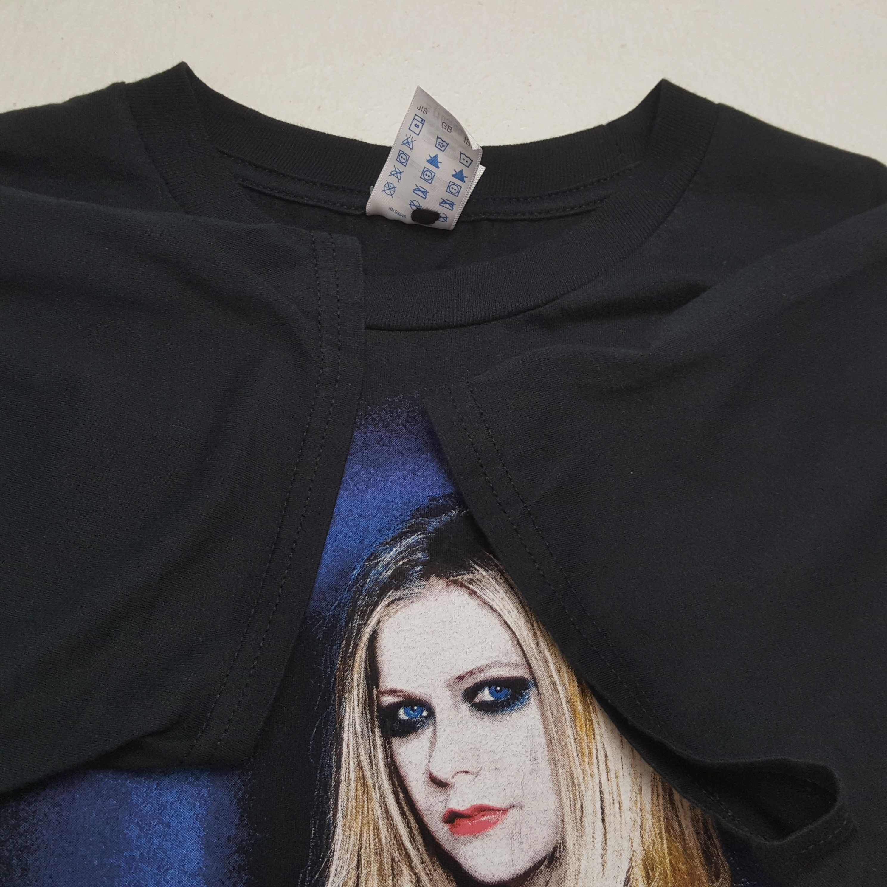 Band Tees × Vintage ANVRIL LAVIGNE Rock Singer Music 2014 Tour Tshirt Size US S / EU 44-46 / 1 - 7 Thumbnail