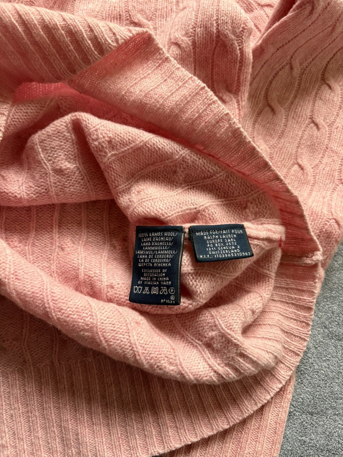 Polo Ralph Lauren Vintage Polo Ralph Lauren V-Neck Wool Pink Knitted Sweater Size S / US 4 / IT 40 - 7 Thumbnail