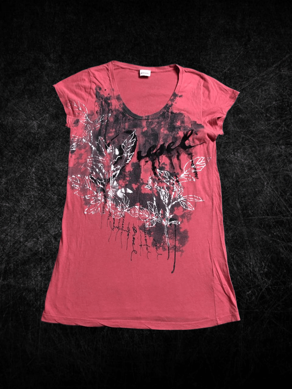 Diesel DIESEL Y2k Rare Hot Pink Graphic Punk T-Shirt Size XS / US 0-2 / IT 36-38 - 1 Thumbnail