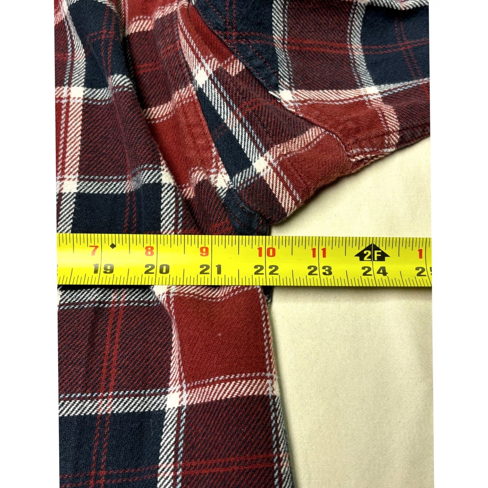Duluth Trading Company Duluth Trading Co Flannel Shirt Men L Long Sleeve Plaid Red Navy Button-Up Chest 44 in Casual Workwear Size US L / EU 52-54 / 3 - 7 Thumbnail