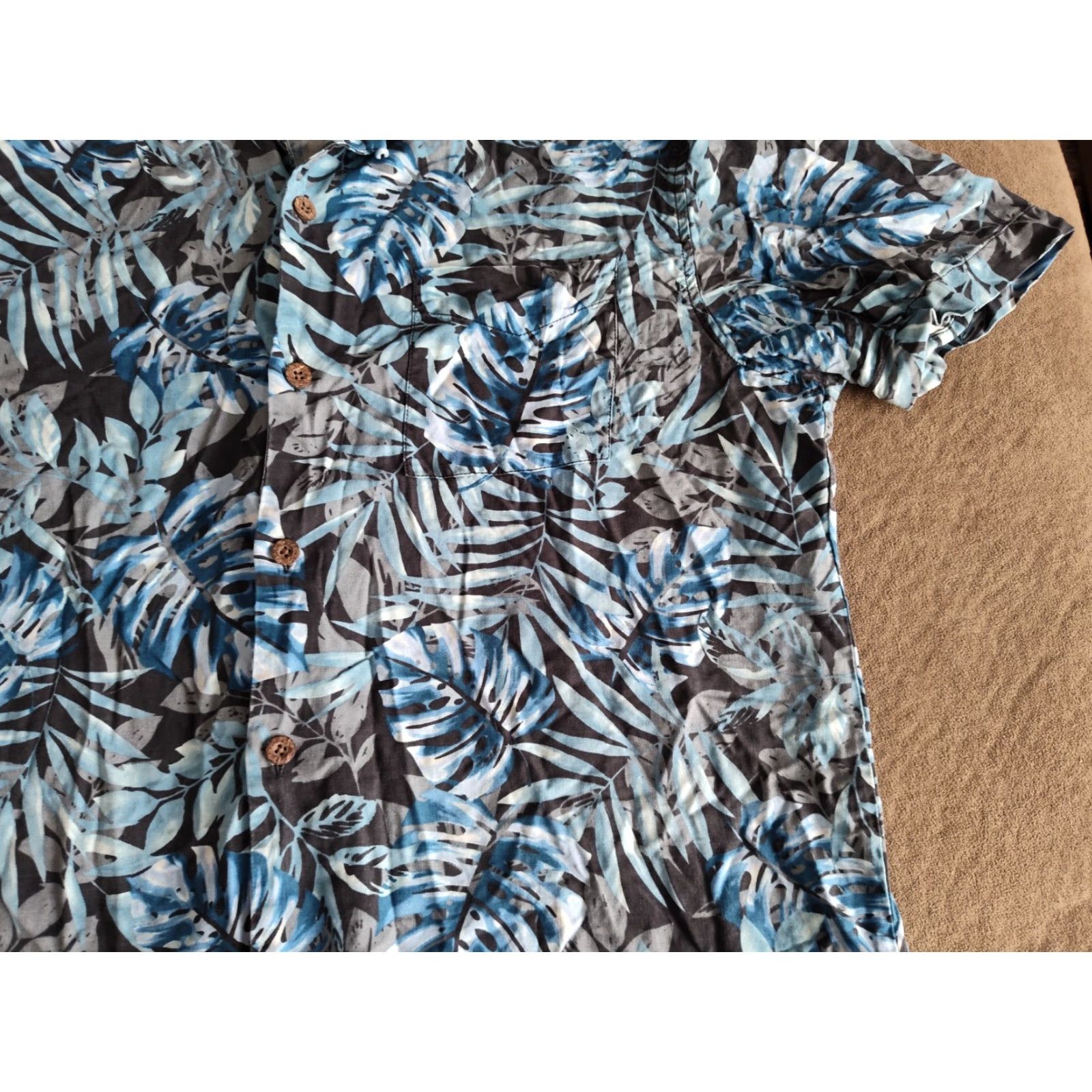 Tommy Bahama Tommy Bahama Hawaiian Camp Shirt, Black Blue Floral, Adult Large, Silk, Short Sleeve, Mens Size US L / EU 52-54 / 3 - 5 Thumbnail
