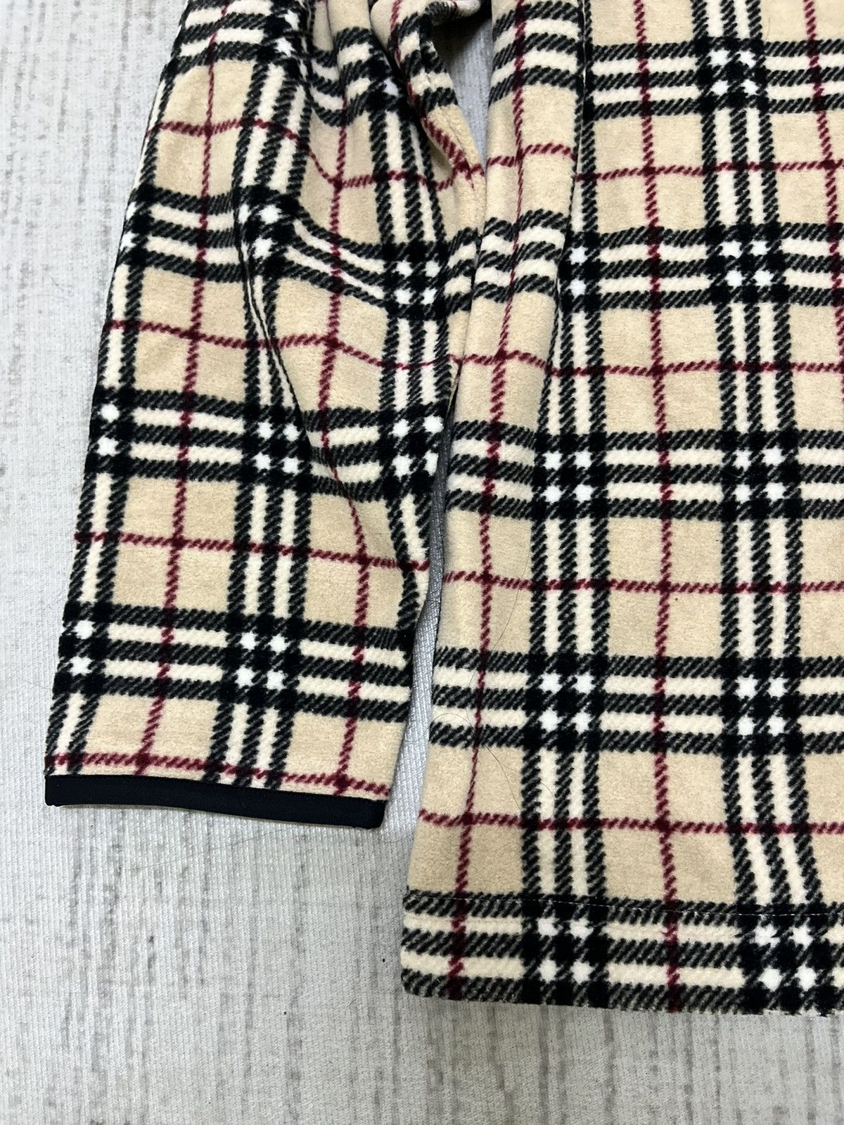 Burberry Vintage 90s burberry fleece jacket nova check Size US S / EU 44-46 / 1 - 6 Thumbnail