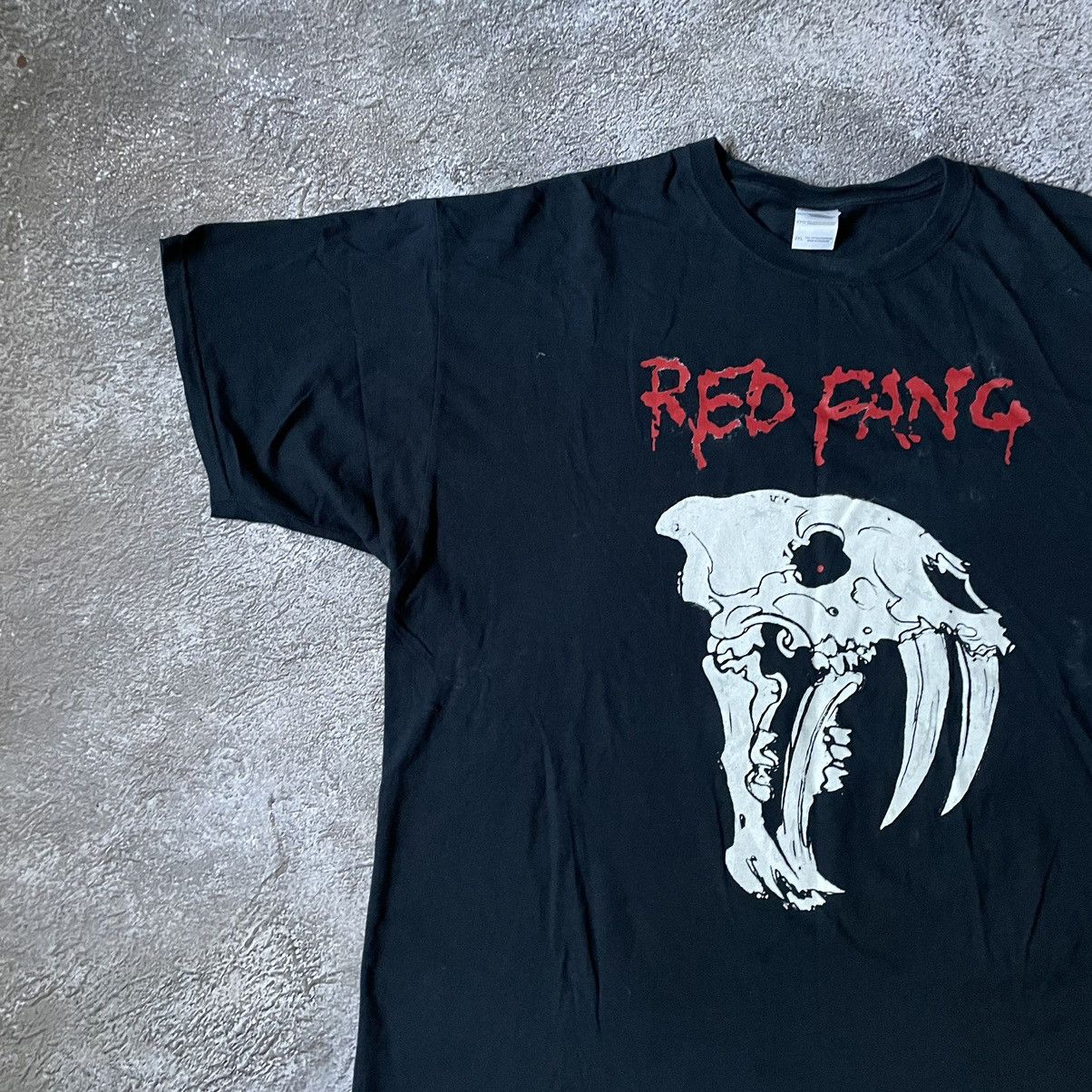 Vintage Vintage Y2K Red Fang Graphic Tee Grunge Thrashed Baggy XXL Size US XXL / EU 58 / 5 - 4 Thumbnail