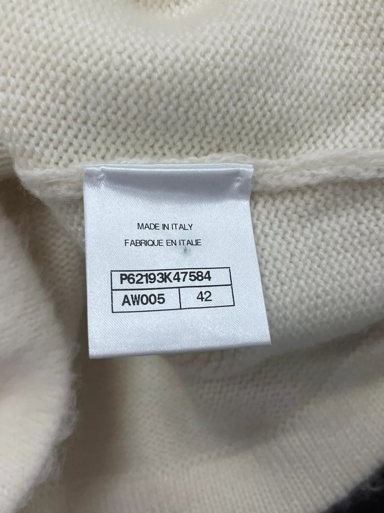 Chanel Chanel White snowflake diamond buckle knitted cardigan coa Size M / US 6-8 / IT 42-44 - 5 Thumbnail