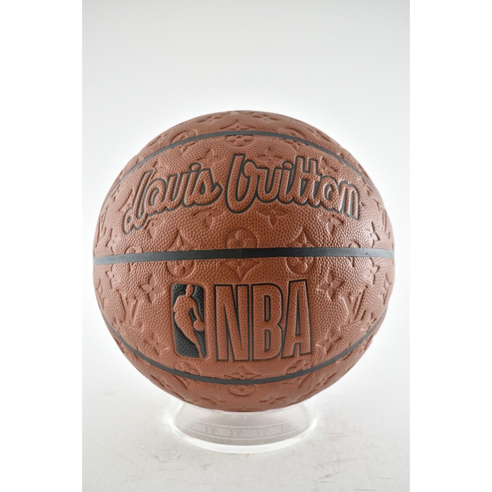 Louis Vuitton Louis Vuitton LV X NBA Basketball Logo Sporting Piece GI0665 Size ONE SIZE - 2 Thumbnail