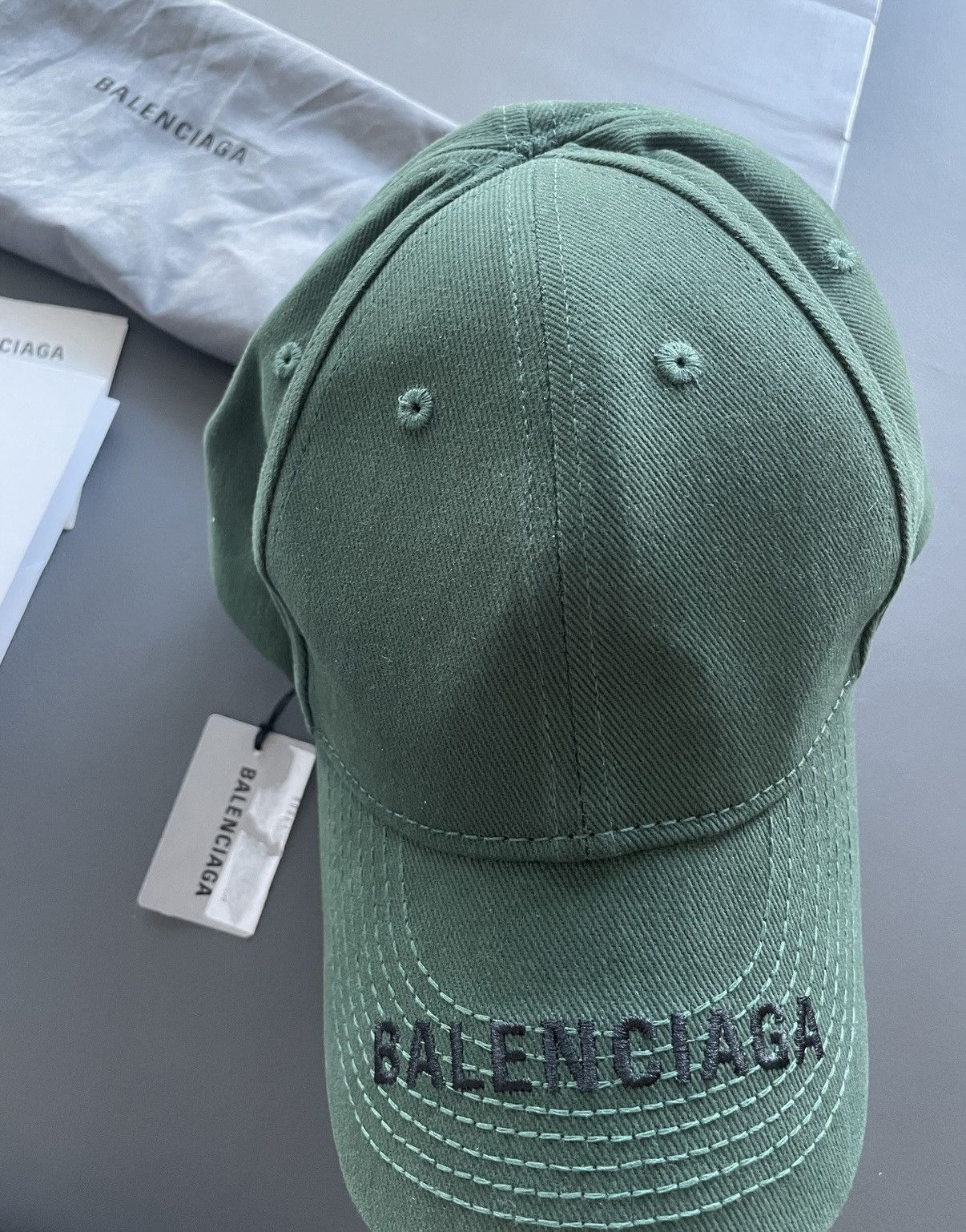 Balenciaga Balenciaga Logo Super Runway Hat Brand New w Tags Giftable Size ONE SIZE - 1 Thumbnail