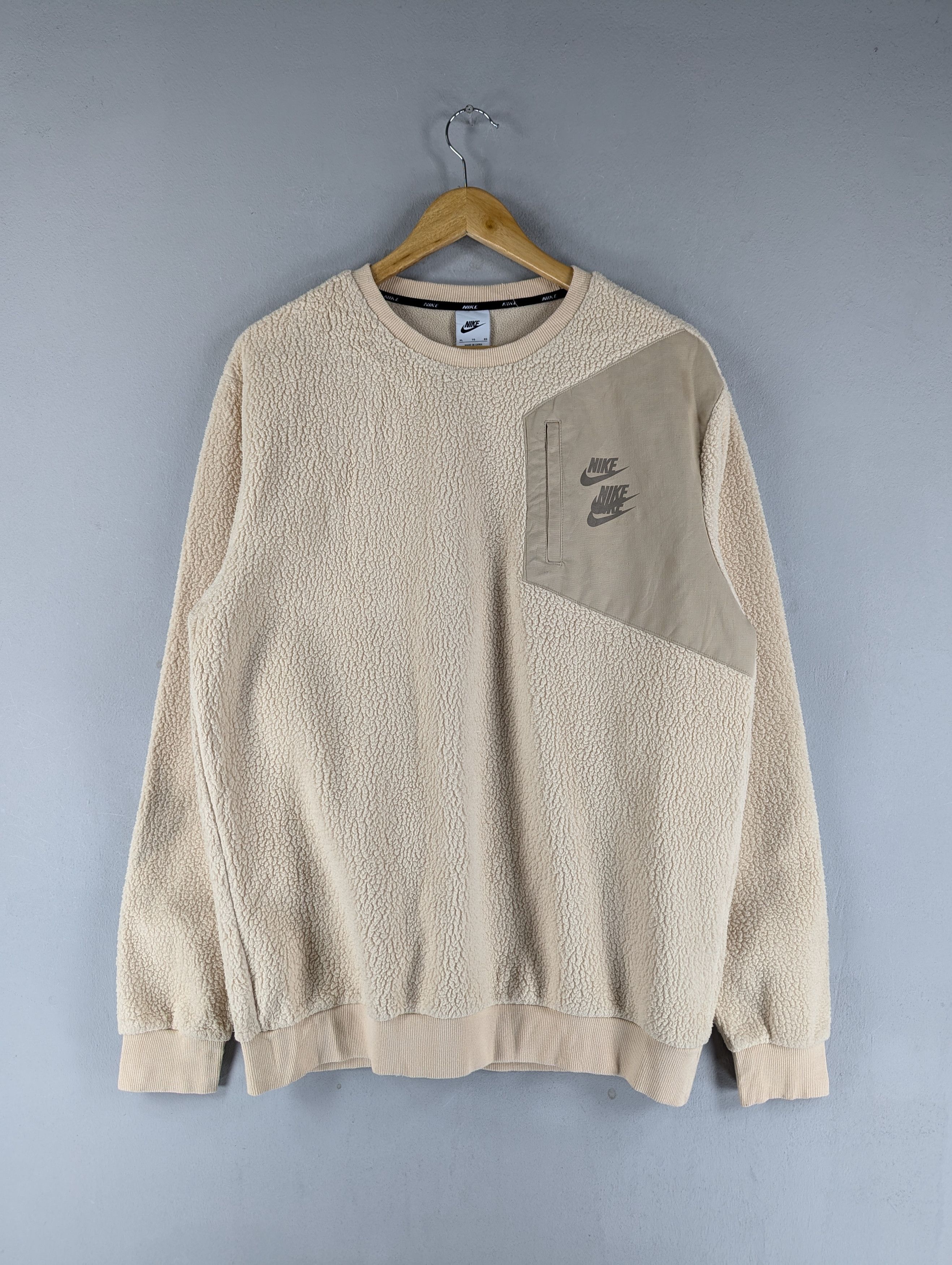 Nike Nike Multi Logo Fleece Sweatshirt Size US XL / EU 56 / 4 - 1 Thumbnail