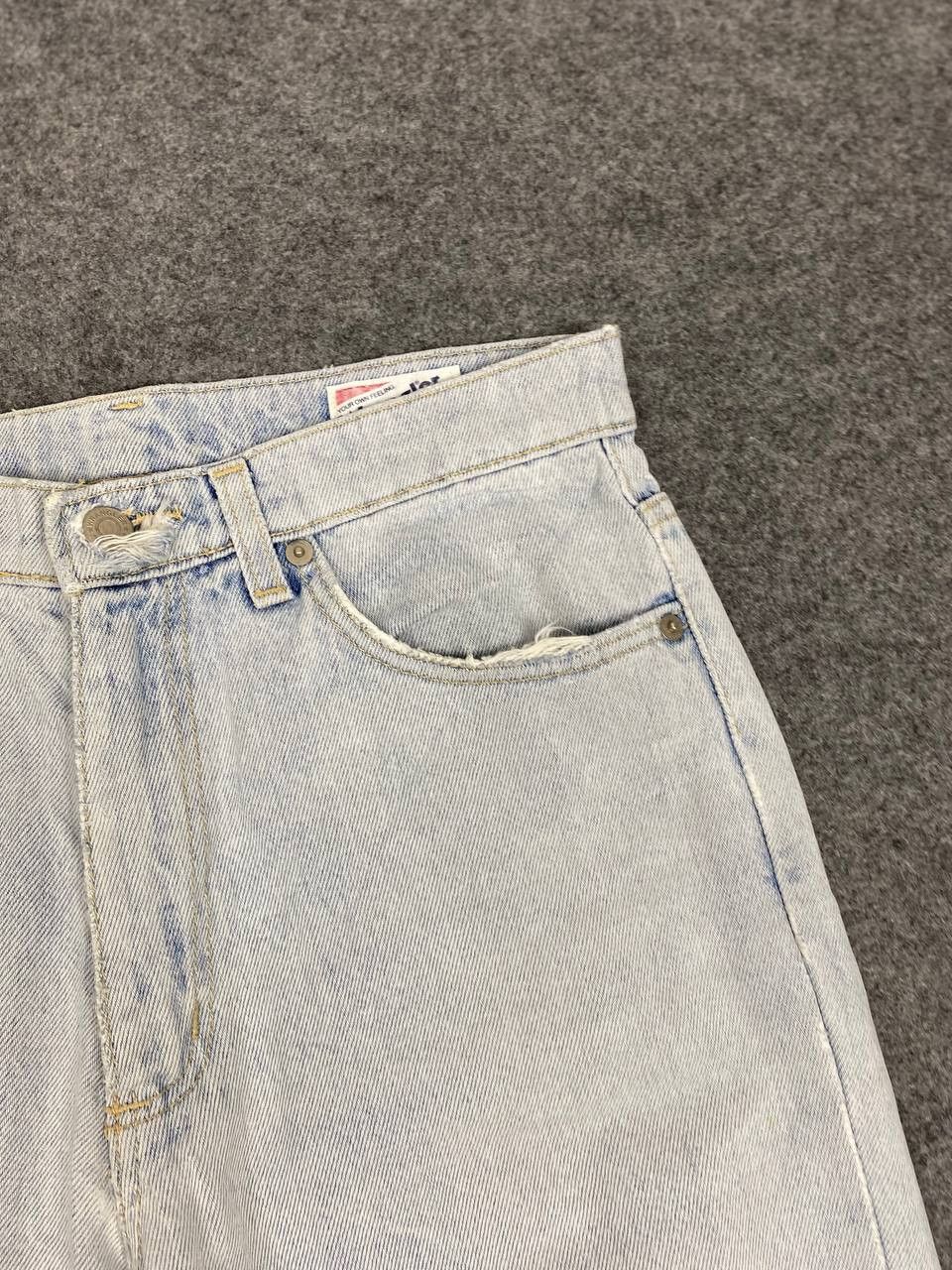 Wrangler vintage wrangler lightwash distressed denim Size US 30 / EU 46 - 9 Thumbnail
