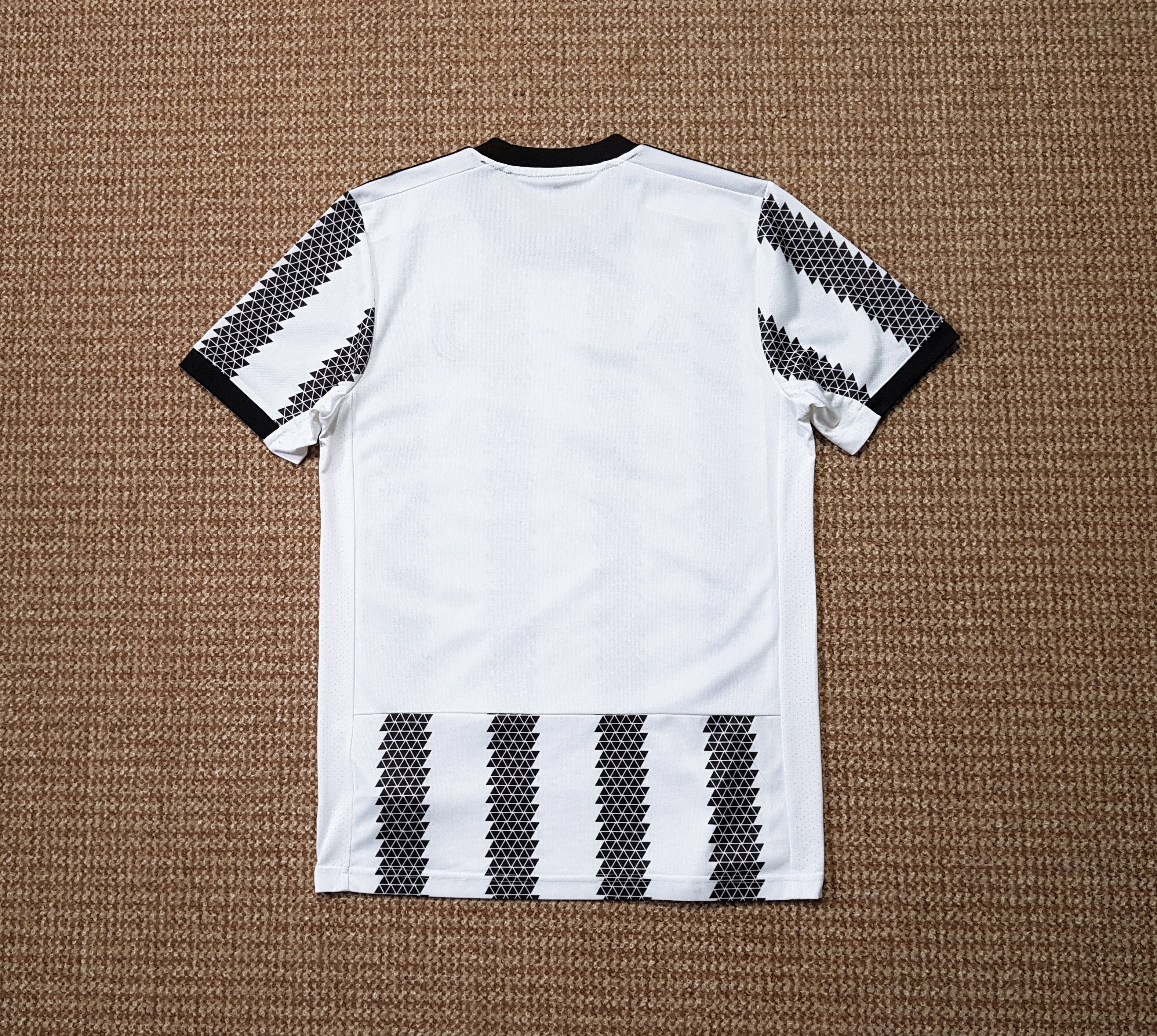 Adidas Adidas Juventus 2022-23 Home Football Soccer Jersey Shirt S Size US S / EU 44-46 / 1 - 5 Thumbnail