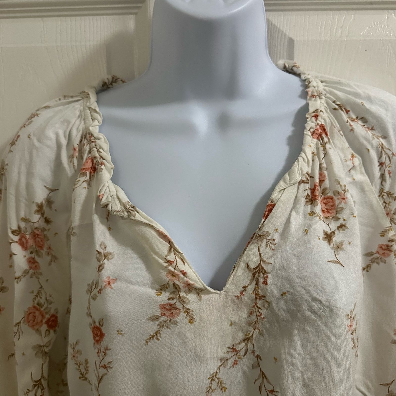 Other C&C California Floral Women's size Small Blouse - Boho Size S / US 4 / IT 40 - 2 Thumbnail